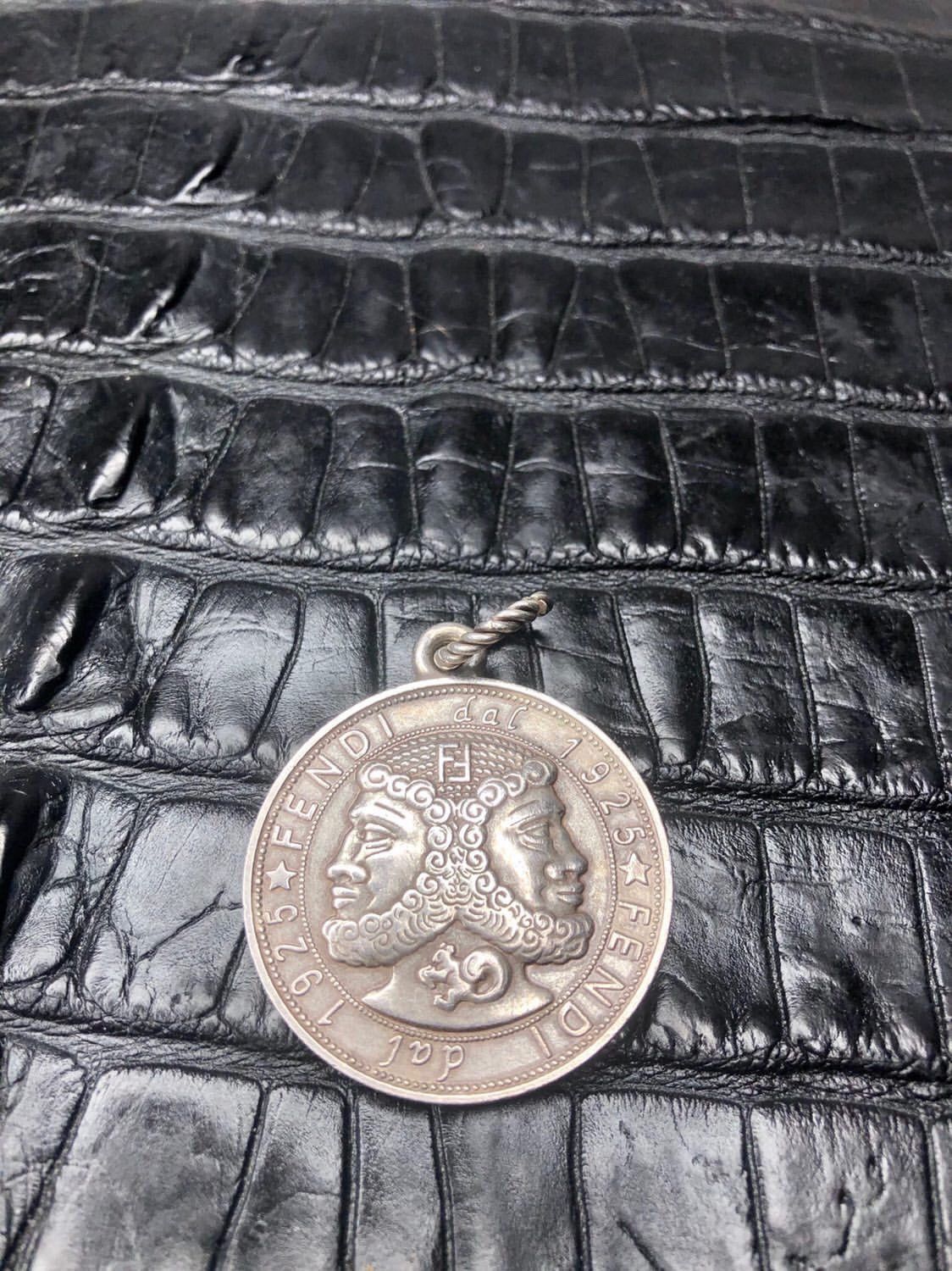 Fendi Fendi Janus coin Size ONE SIZE - 4 Thumbnail