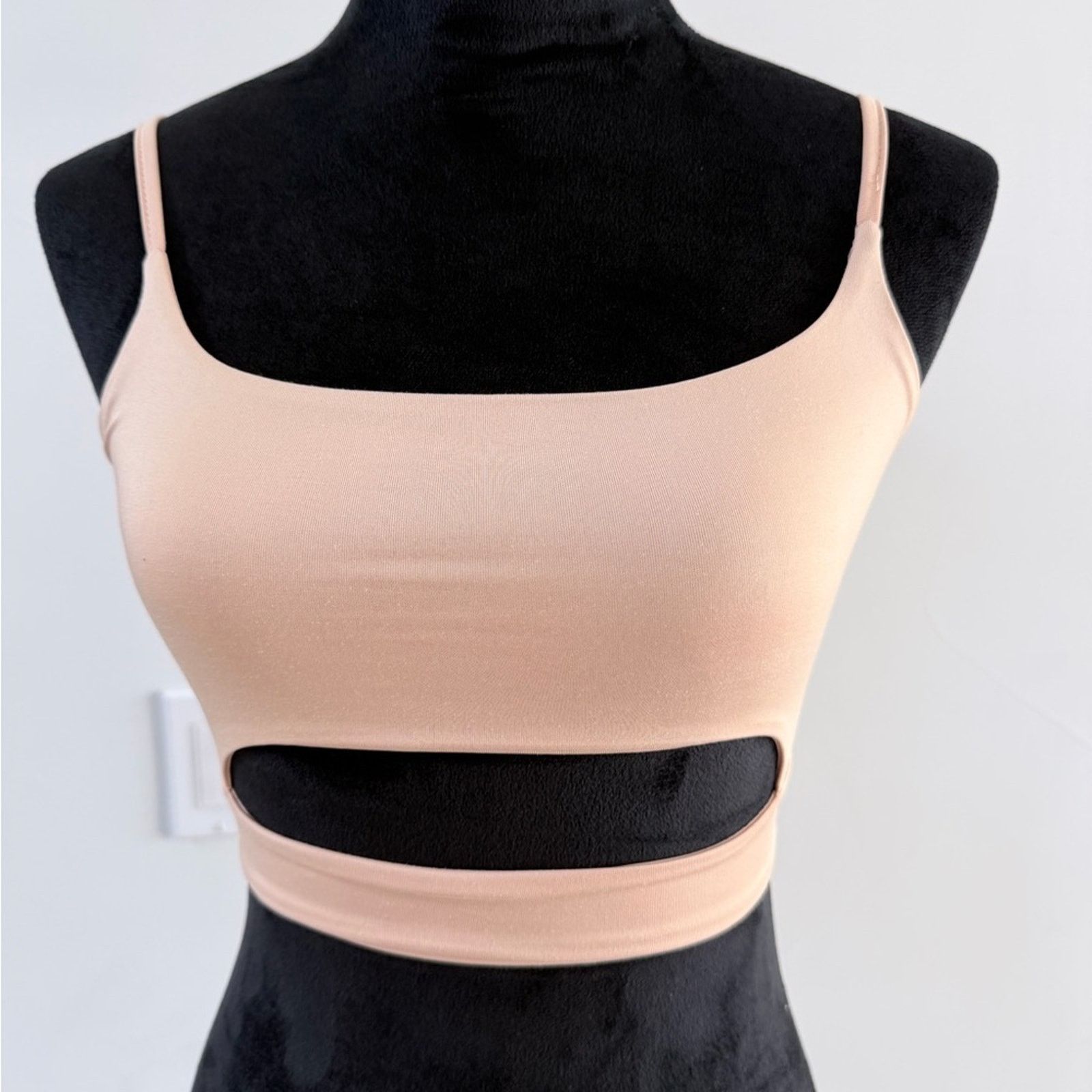 Other New Y2K Nude Cutout Vacation Beach Athletic Crop Top XS/S Size XS / US 0-2 / IT 36-38 - 1 Thumbnail