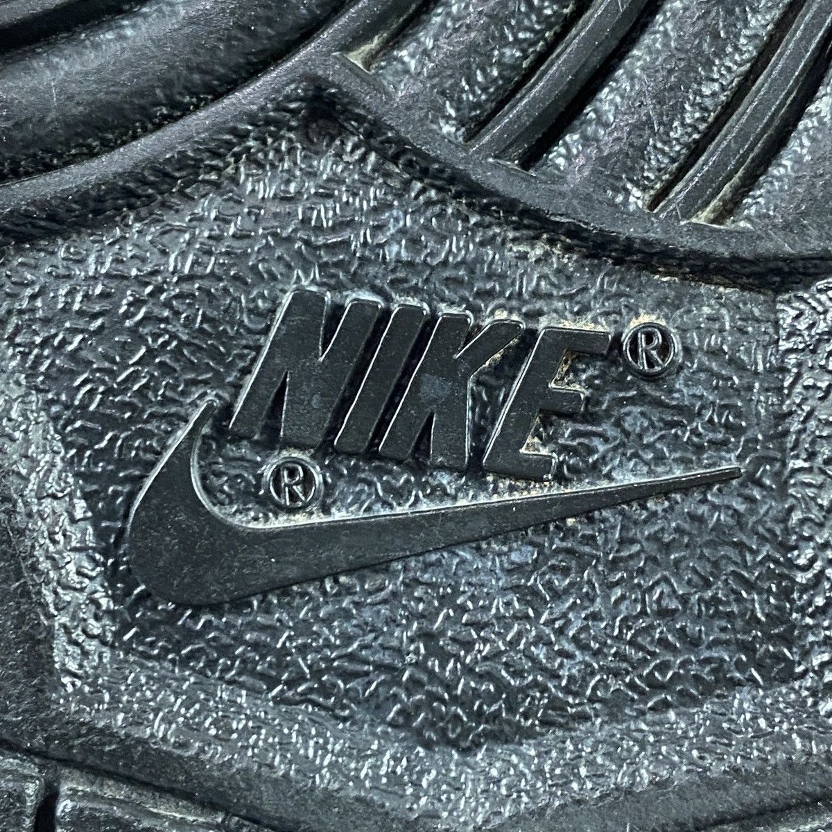 Nike SB Dunk Low Ms. Pacman 2008 Size US 8 / EU 41 - 16 Thumbnail