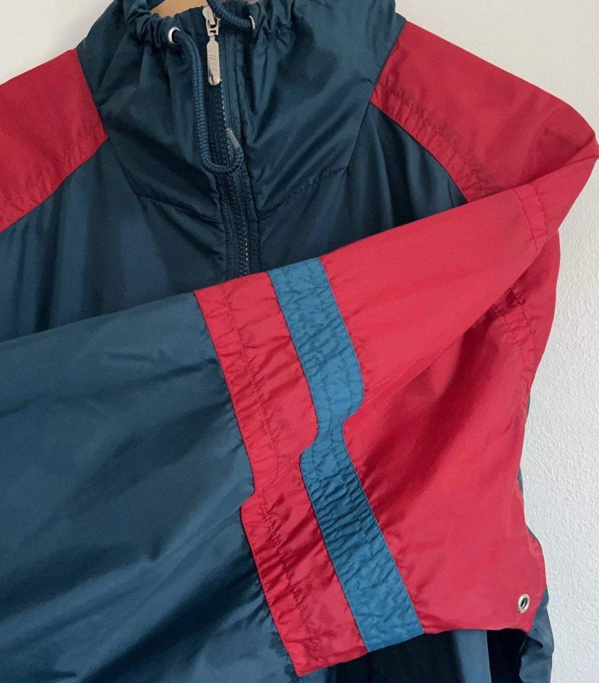 Nike Nike vintage windbreaker jacket large mens oversized logo Size US L / EU 52-54 / 3 - 4 Thumbnail