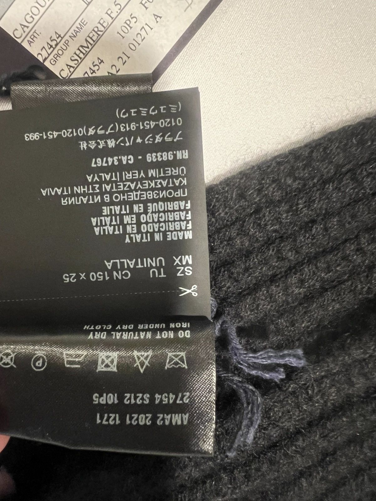 Prada Prada cashmere hat/scarf balaclava. $2190 Size ONE SIZE - 6 Thumbnail