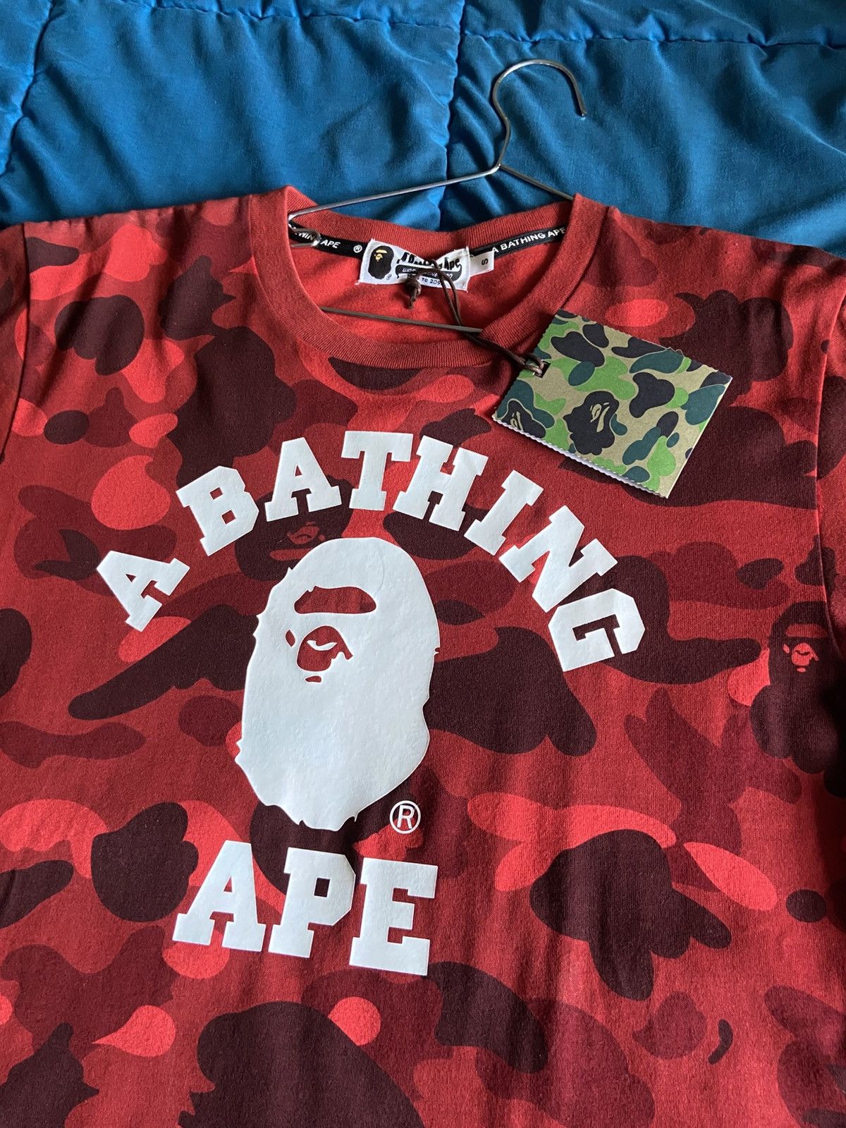 Bape Bape Apehead Camo Mens size Medium T shirt New with tags Size US S / EU 44-46 / 1 - 3 Thumbnail