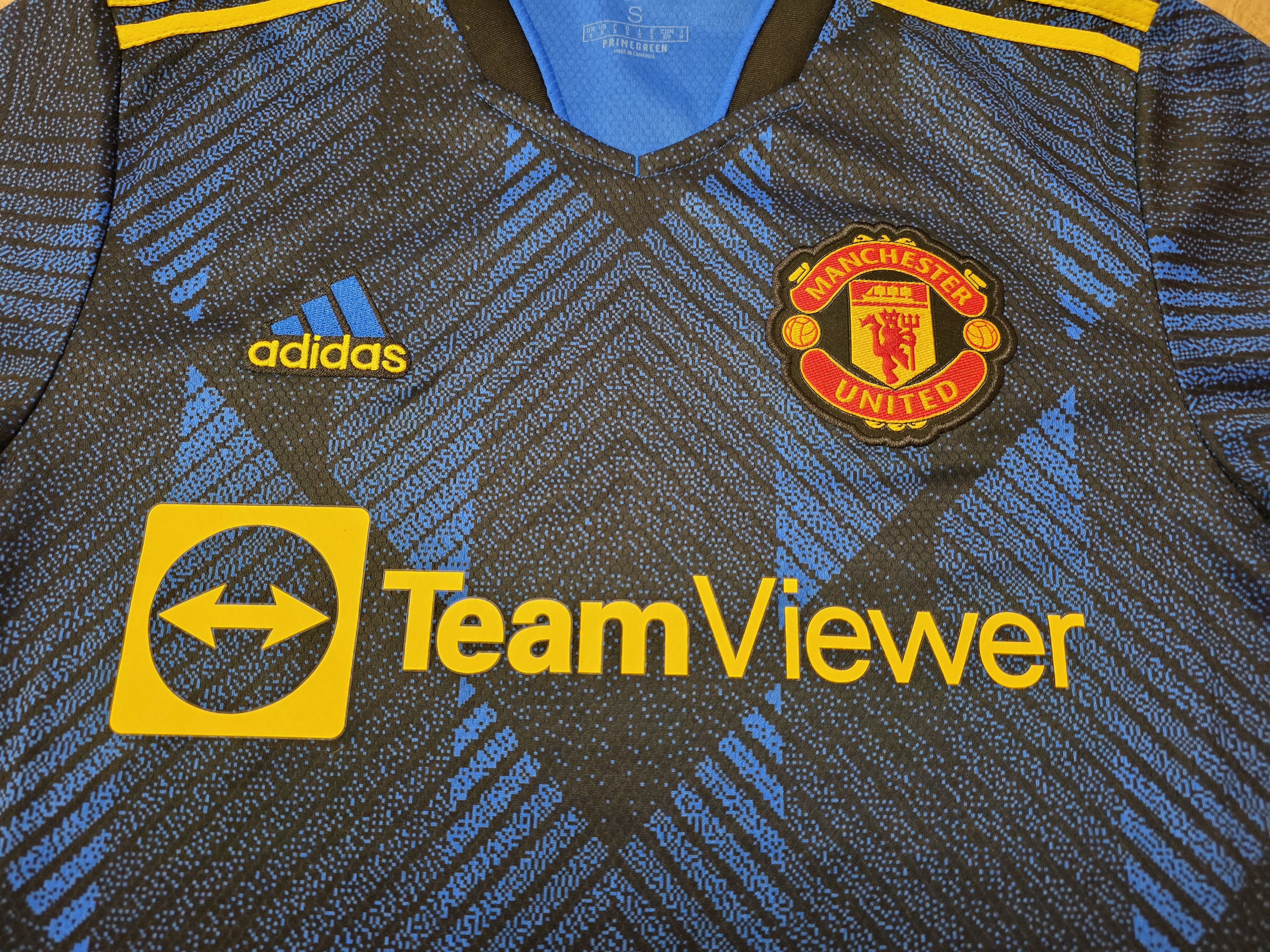 Adidas MANCHESTER UNITED 2021 2022 THIRD FOOTBALL SOCCER JERSEY Size US S / EU 44-46 / 1 - 3 Thumbnail