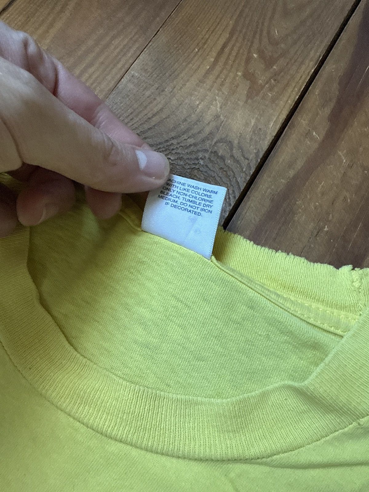 Supreme Supreme 2008 Predator Yellow Box Logo Tee Shirt Size US L / EU 52-54 / 3 - 5 Thumbnail