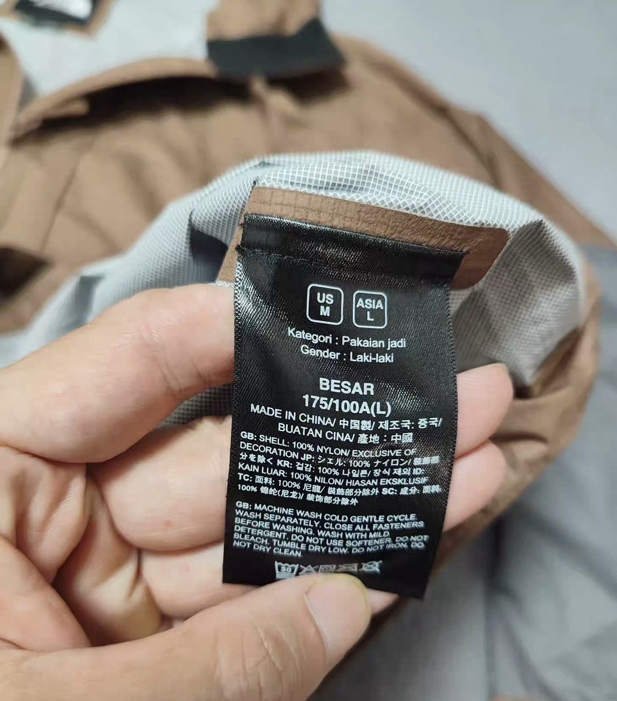 Kazuki Kuraishi × The North Face Urban Exploration KAZUKI 2 IN 1 LIGHTWEIGHT HARDSHELL JACKET Size US M / EU 48-50 / 2 - 12 Thumbnail