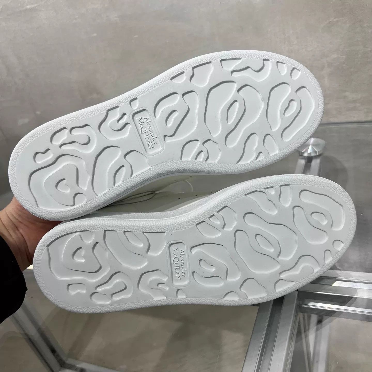 Alexander McQueen McQueen white sneakers new 36.5 white heel Size US 6 / IT 36 - 7 Thumbnail