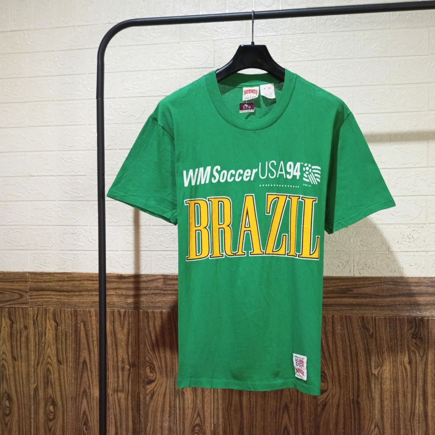 Vintage Vintage Nutmeg 90's WM Soccer Brazil T-Shirt Size US M / EU 48-50 / 2 - 2 Thumbnail