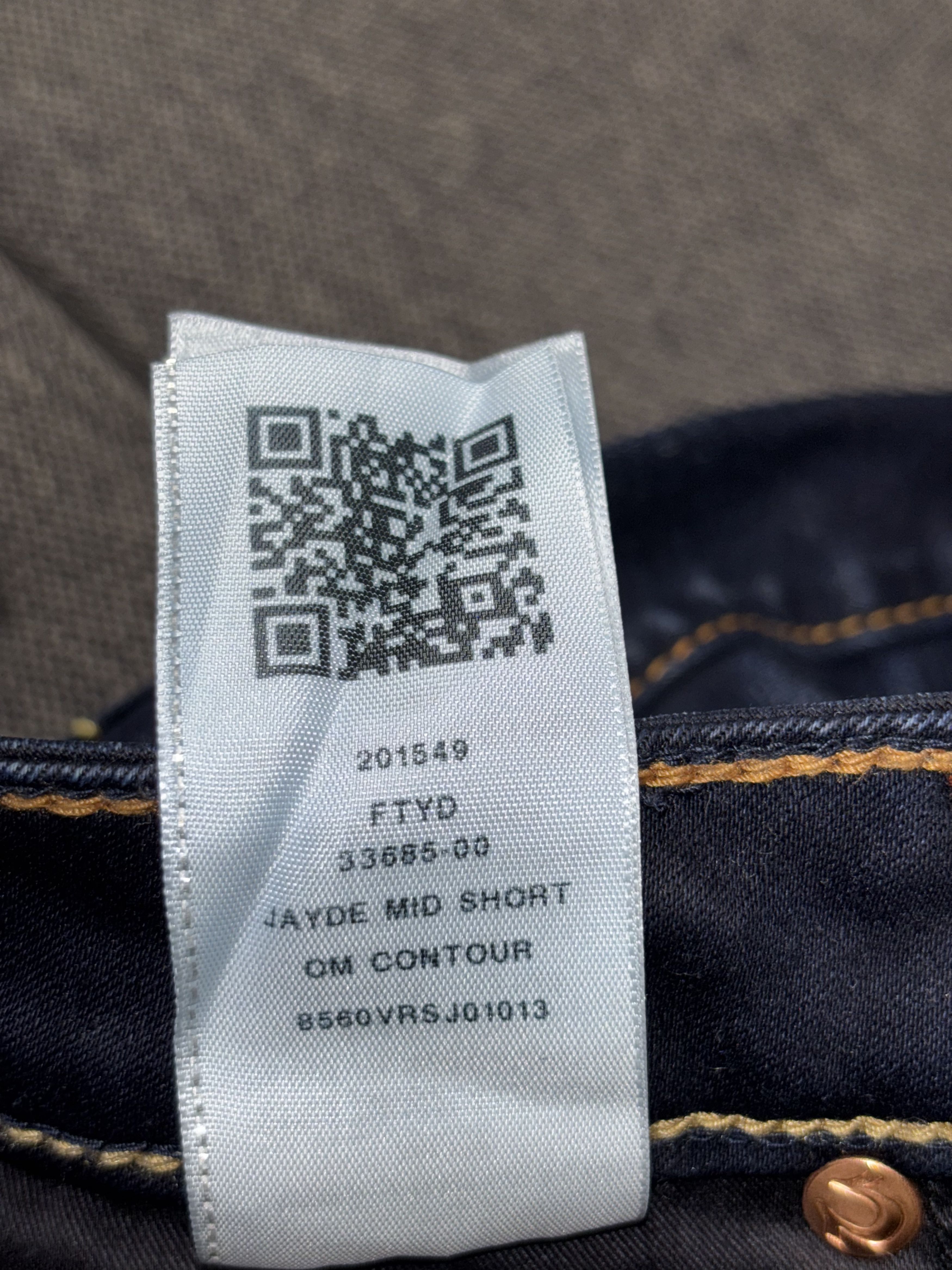 True Religion True Religion Jayde Mid-Rise Women's Shorts Navy (24) Size 24" / US 00 / IT 34 - 19 Thumbnail