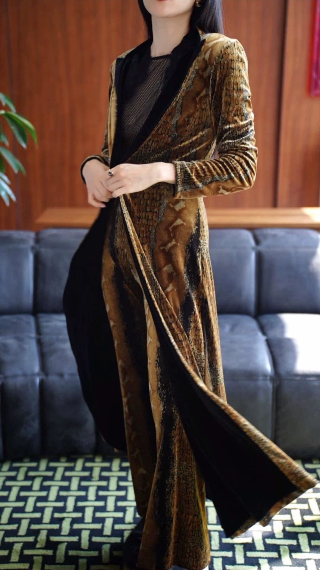 Vintage women's USA Vintage Stretch Velvet Animal Print Set S/M Size S / US 4 / IT 40 - 1 Thumbnail