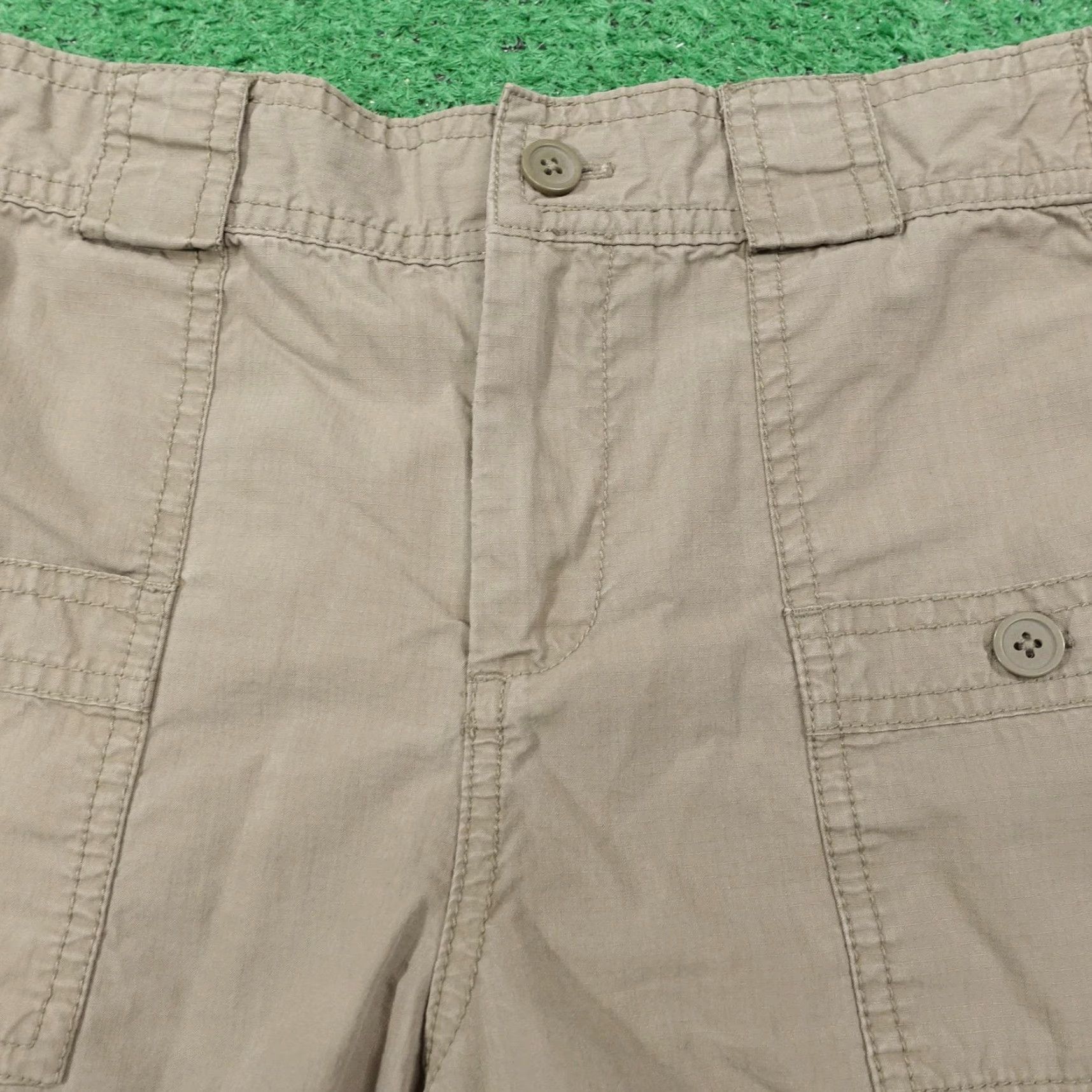 Gap Gap Cargo Shorts Womens Size 6 Green Pockets Casual Summer 4 in Inseam Womens Size 28" / US 6 / IT 42 - 2 Thumbnail