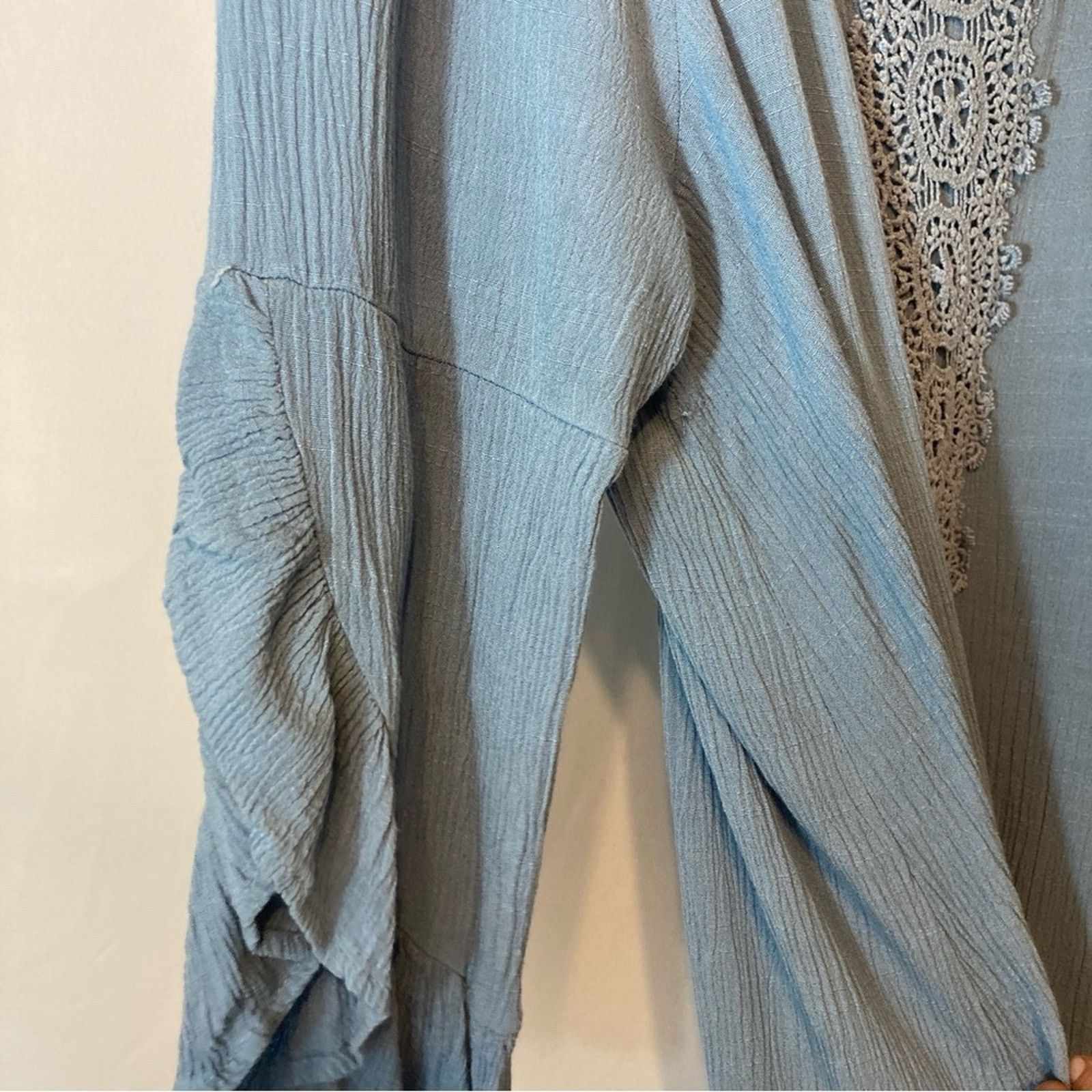 Other Style and Co. Lightweight Flowy Flutter Sleeve Blouse Top Size M / US 6-8 / IT 42-44 - 5 Thumbnail