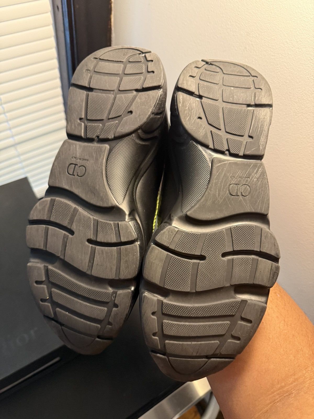 Dior Dior B22 Black Yellow Volt Size 11 US / 44 EU Size US 11 / EU 44 - 14 Thumbnail