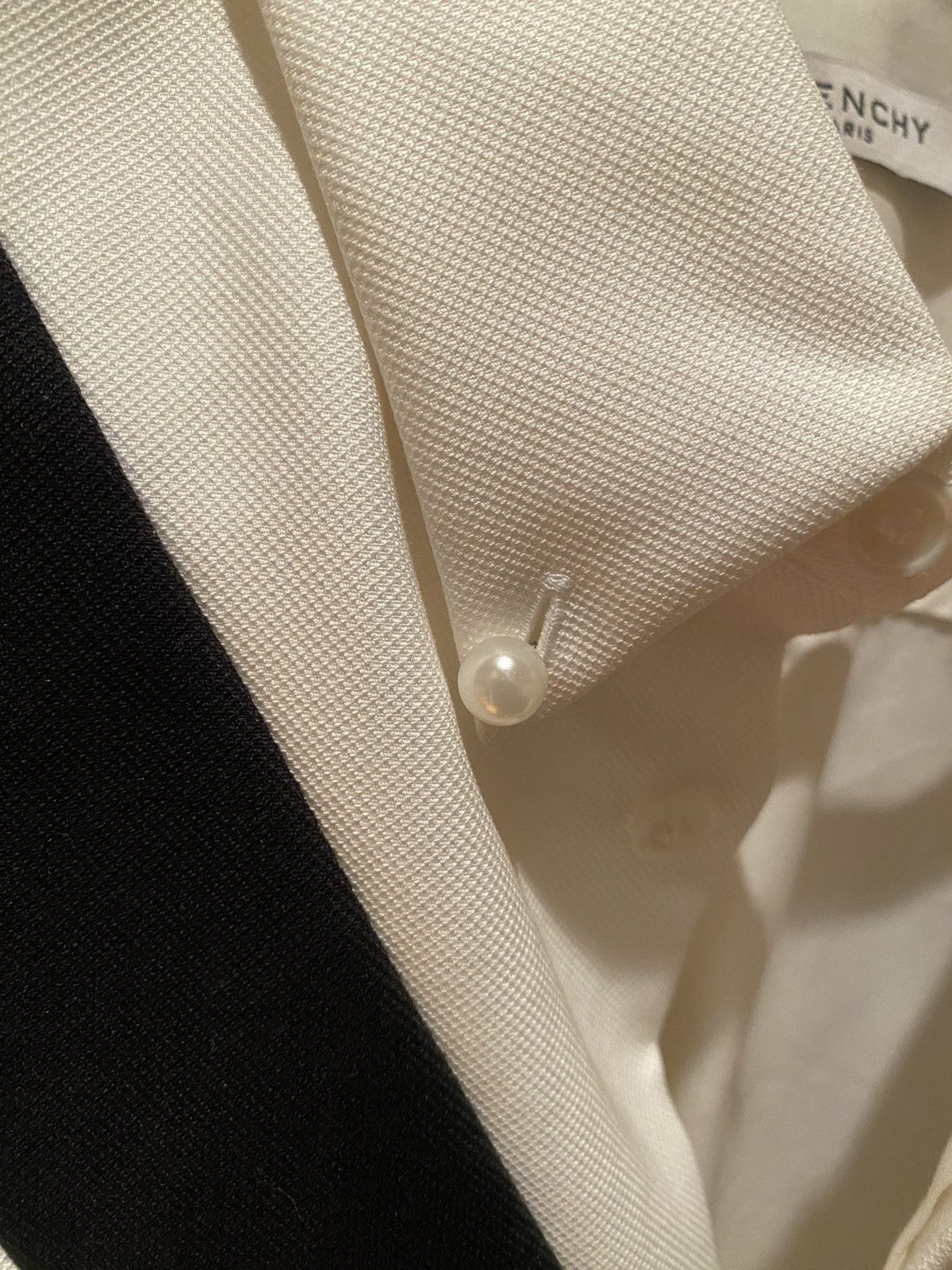 Givenchy Givenchy Pearl collar X shirt Size US M / EU 48-50 / 2 - 7 Thumbnail
