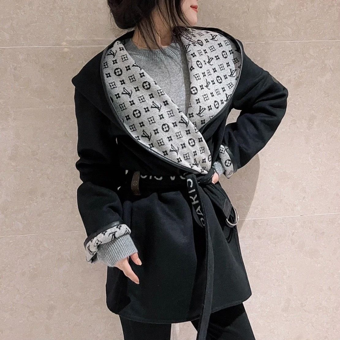 Louis Vuitton louis vuitton cashmere hooded coat Size M / US 6-8 / IT 42-44 - 1 Thumbnail