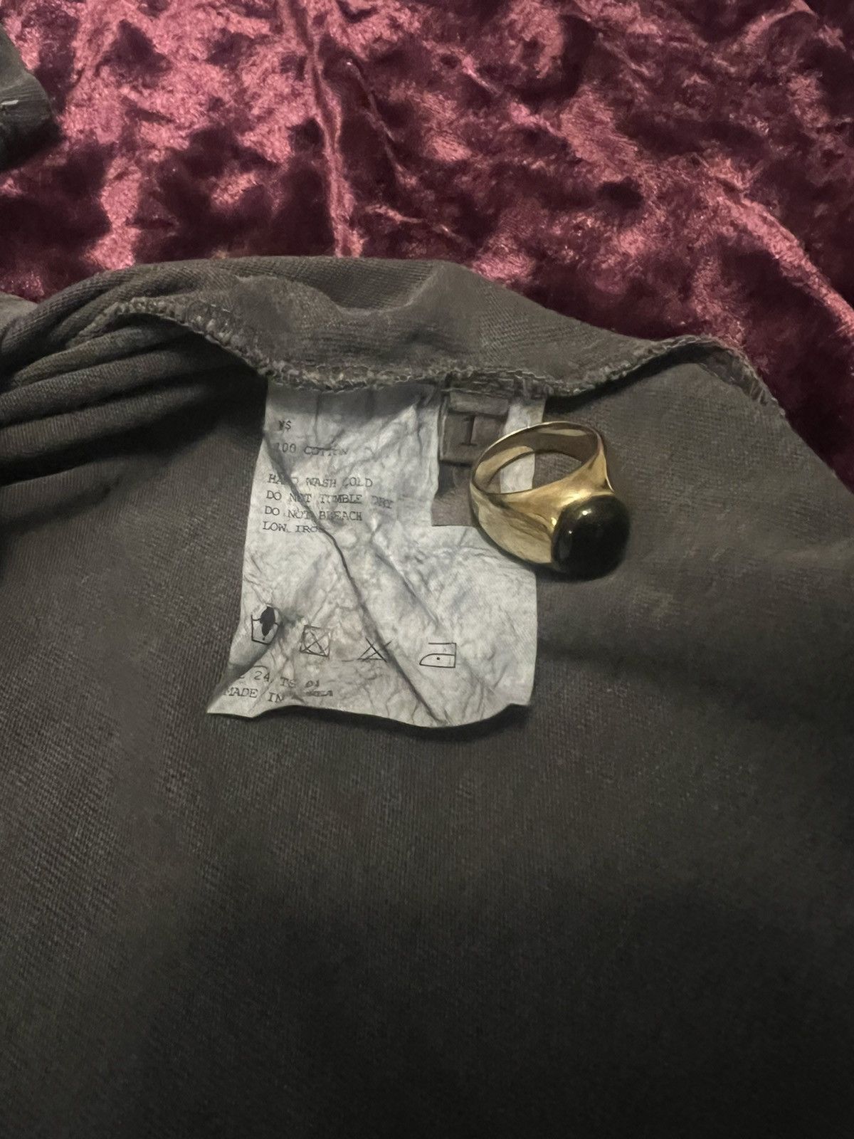 Yeezy Kanye West VULTURES Korea Exclusive T-shirt Men Size Small Size US S / EU 44-46 / 1 - 5 Thumbnail