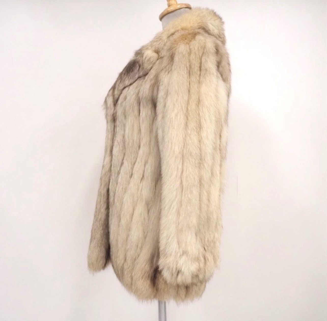 Vintage Vintage fox fur coat Size M / US 6-8 / IT 42-44 - 3 Thumbnail