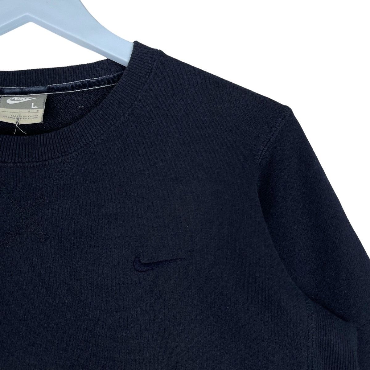 Nike × Vintage Vintage Nike Embroidered Crewneck Sweatshirt Size L Size US L / EU 52-54 / 3 - 4 Thumbnail