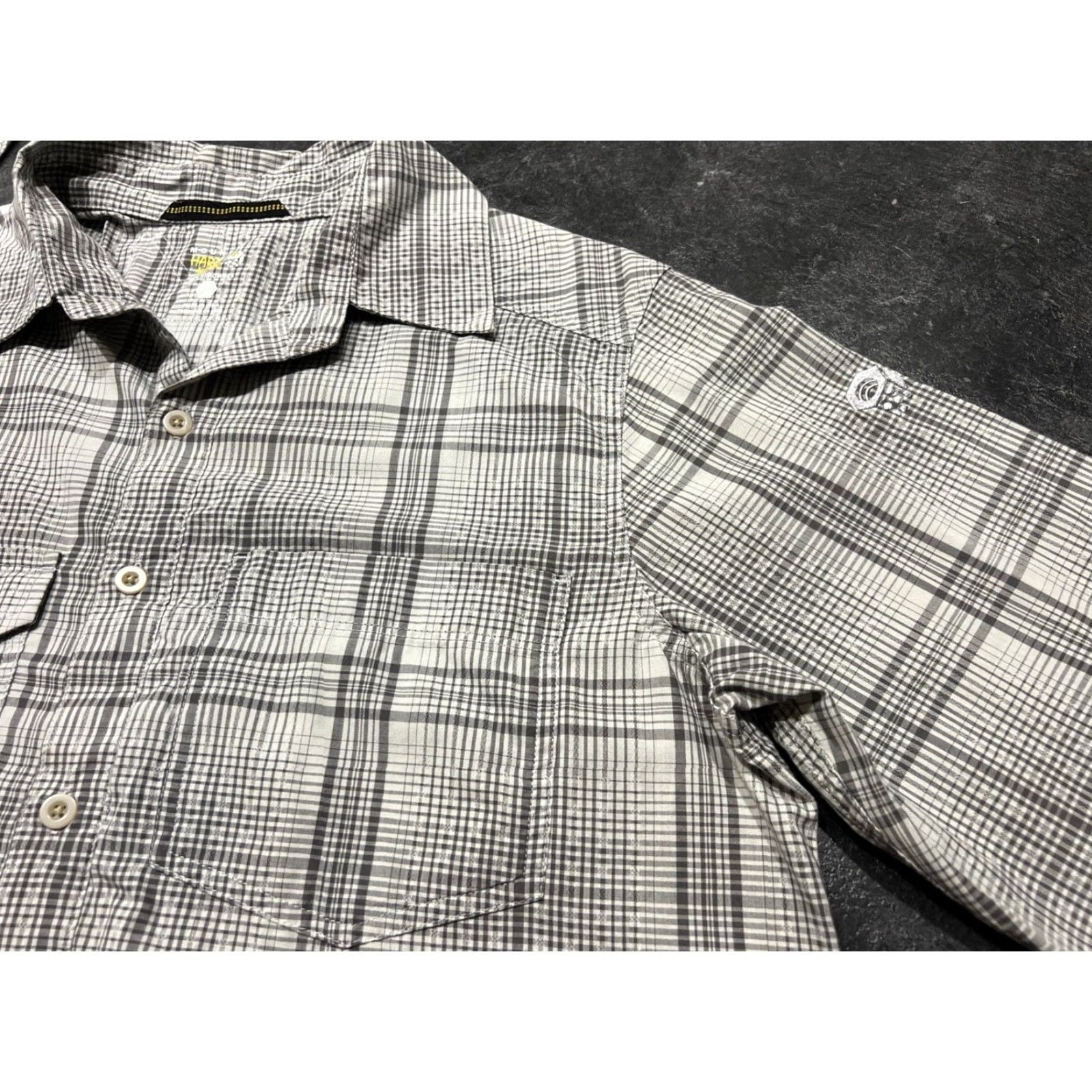 Mountain Hardwear Mountain Hardwear Men's Long Sleeve Button Up Shirt Medium Gray Striped Casual Clothing Size US M / EU 48-50 / 2 - 2 Thumbnail