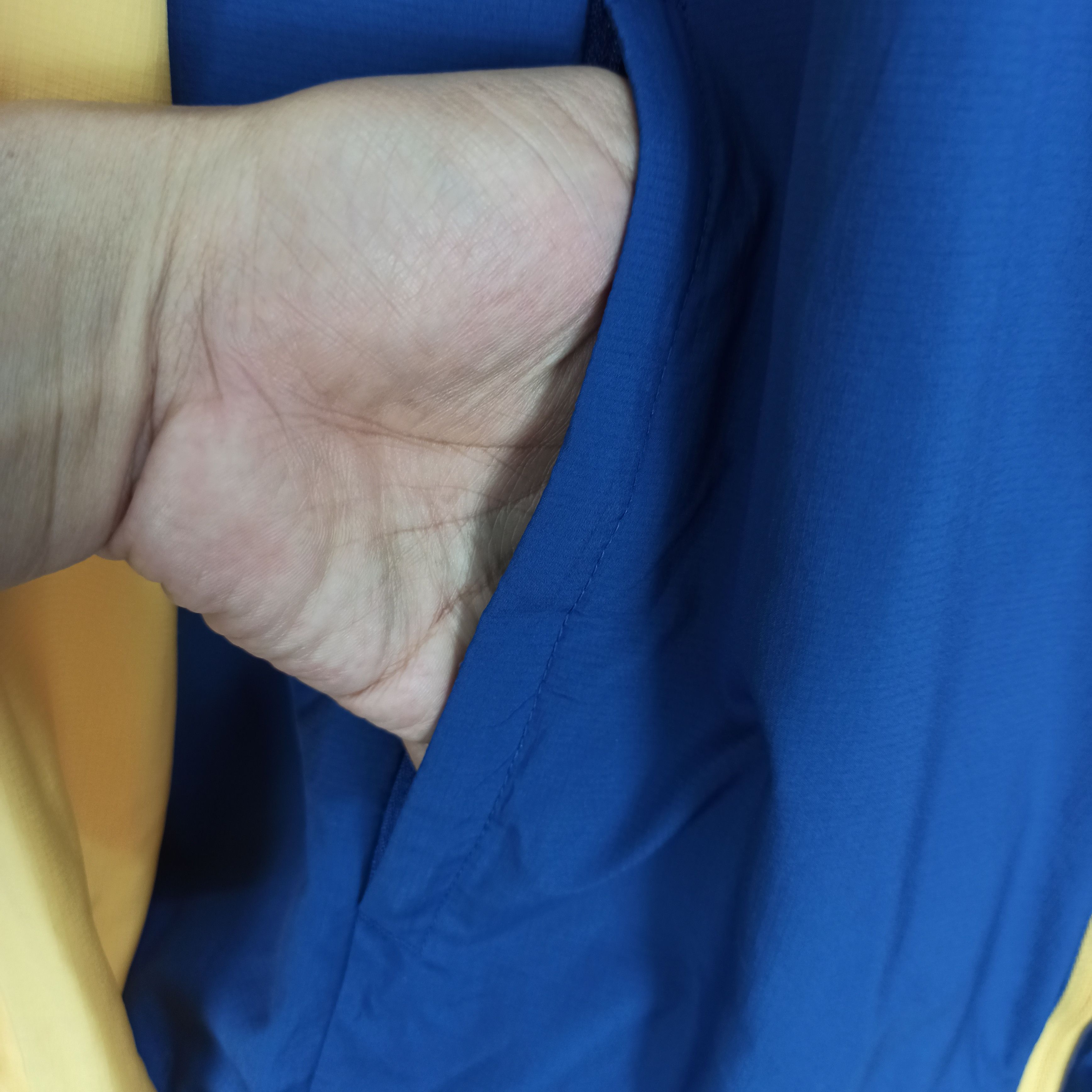 JW Anderson 🔥Steals🔥 J.W.Anderson Running Jacket By Uniqlo Size US M / EU 48-50 / 2 - 7 Thumbnail