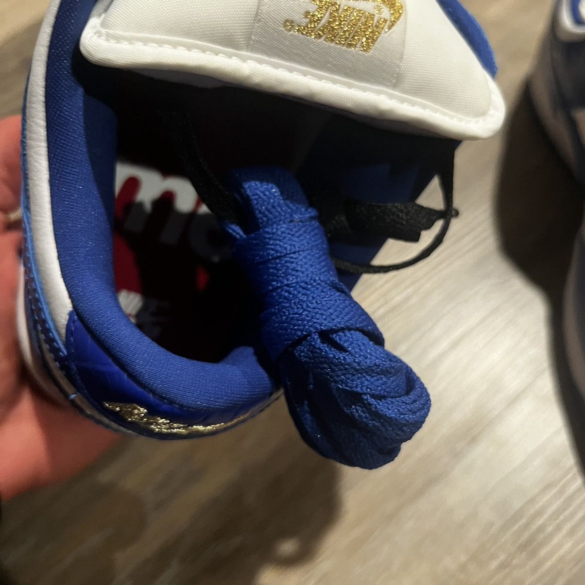 Nike × Supreme Nike Sb Dunk Low Supreme Stars Hyper Royal Size US 10.5 / EU 43-44 - 22 Thumbnail