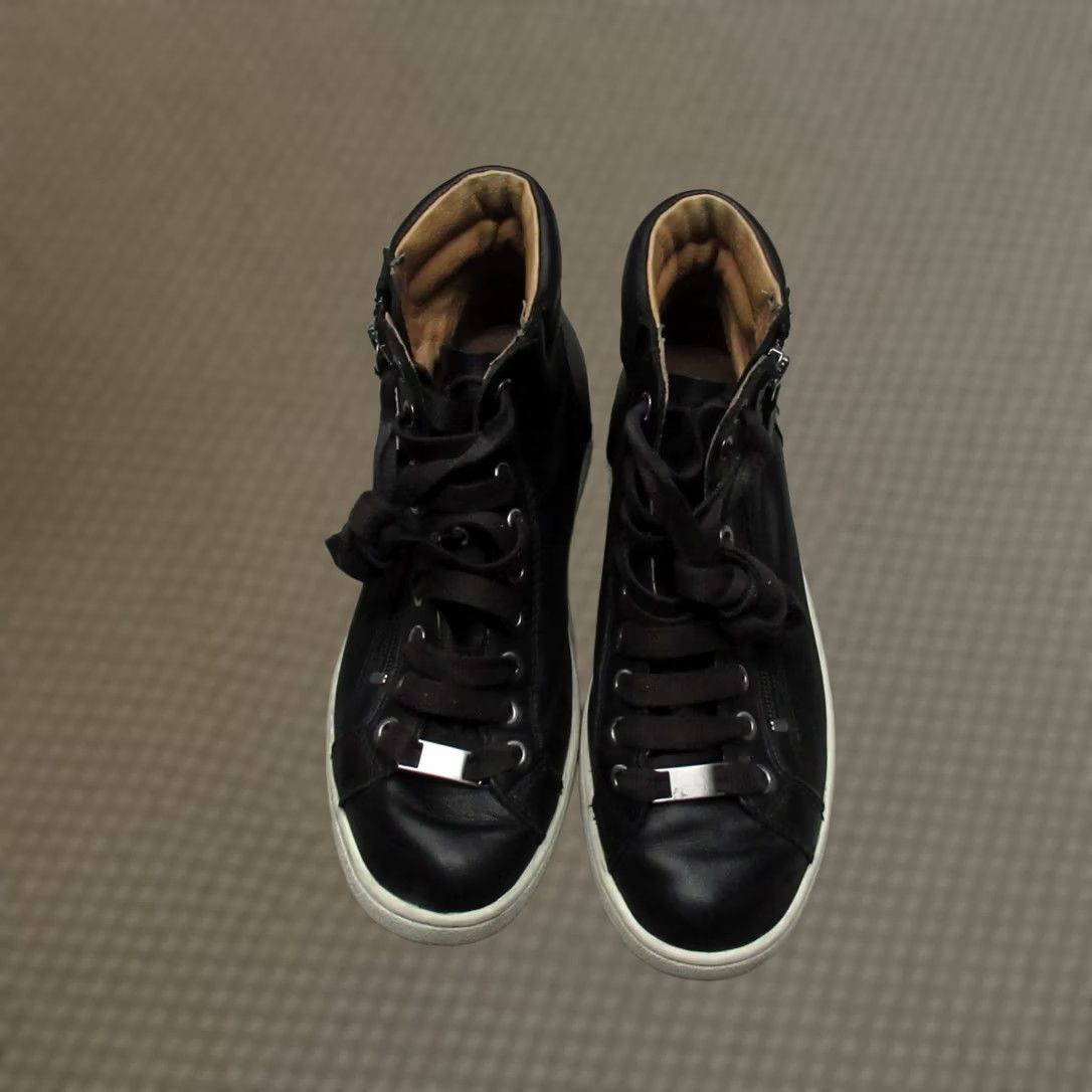 Ugg UGG Womens Sneaker Black Leather High Top Zip Outdoor Casual 8 US 39.5 EU Women Lace Up Ankle Padding Comfort Size M / US 6-8 / IT 42-44 - 1 Thumbnail