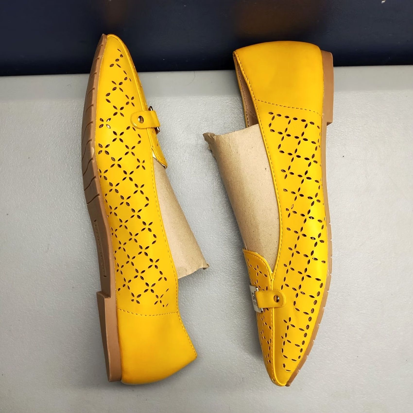Kenneth Cole Kenneth Cole Reaction Flash Perf Flats Womens Size 7 Yellow Synthetic Cutout Slip On - NWOB Size US 7 / IT 37 - 3 Thumbnail