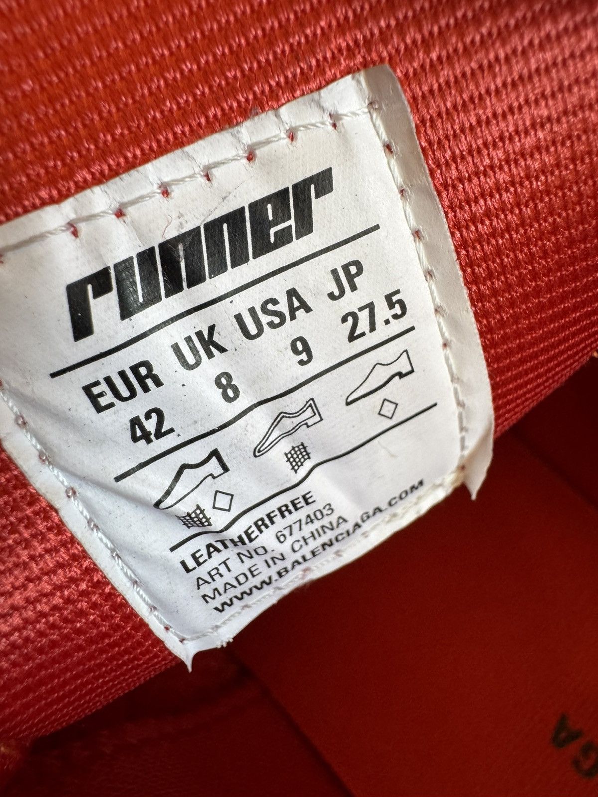 Balenciaga *NEW* Balenciaga Runner Triple Red Size US 9 / EU 42 - 14 Thumbnail