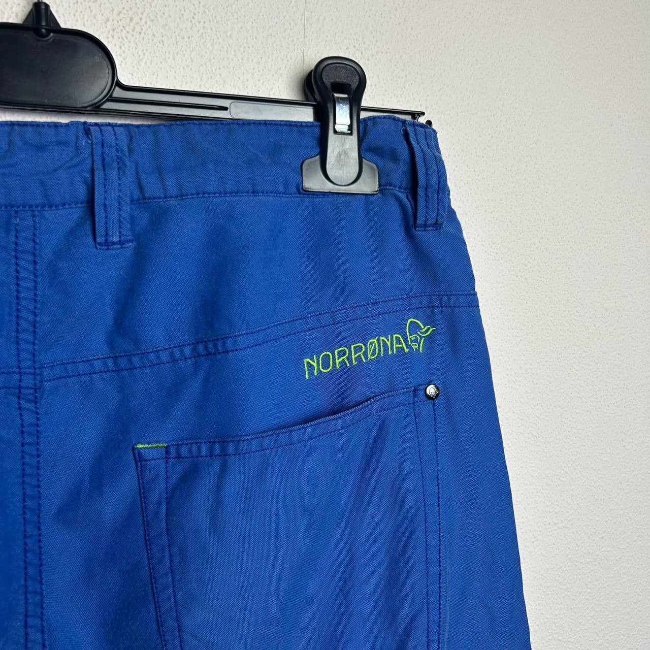 Norrona Mens Norrona Small logo Multipocket blue outdoor shorts Size US 32 / EU 48 - 10 Thumbnail