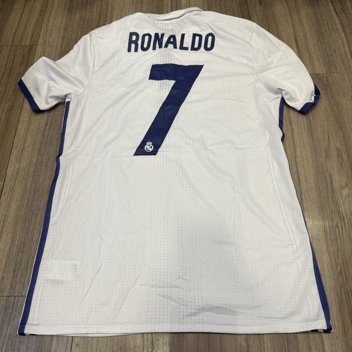 Adidas Real madrid 16/17 player issue home shirt #7 Ronaldo Size US L / EU 52-54 / 3 - 2 Thumbnail