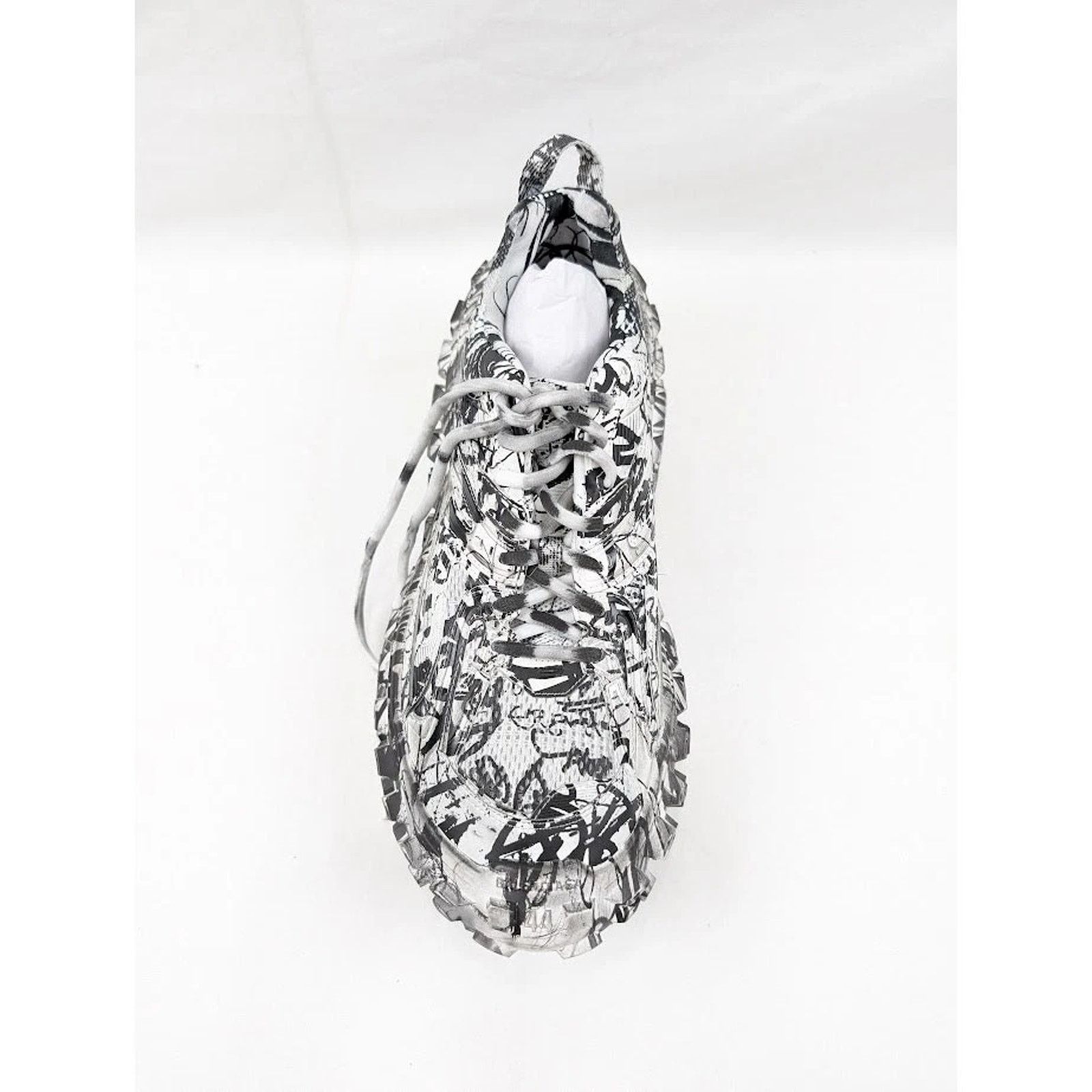 Balenciaga o1rshd1 Q:2 / Bouncer Extreme Graffiti Print in White/Black Size US 11 / EU 44 - 6 Thumbnail