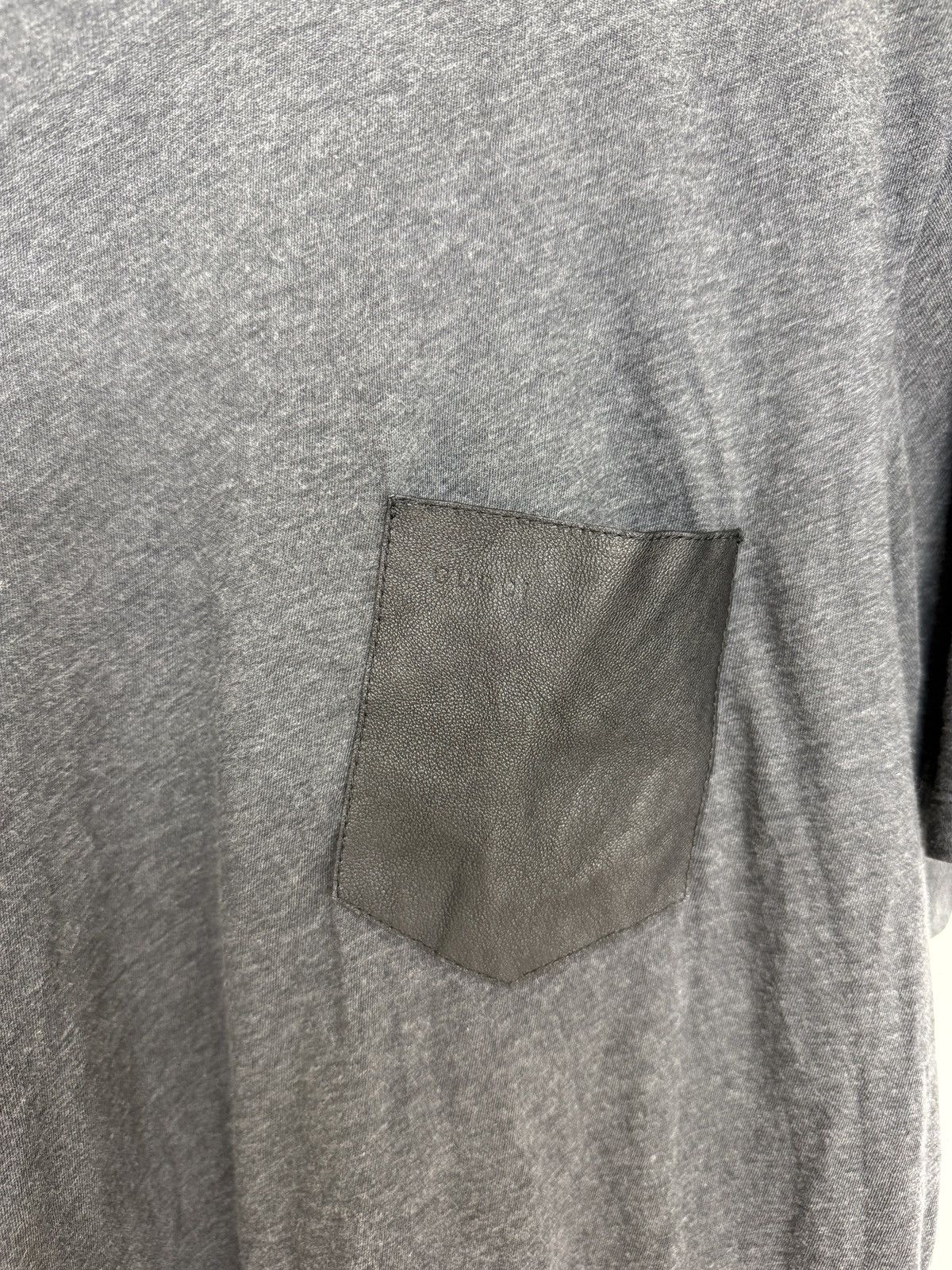 Gucci Gucci Rare Leather Pocket T Shirt Size US XL / EU 56 / 4 - 2 Thumbnail