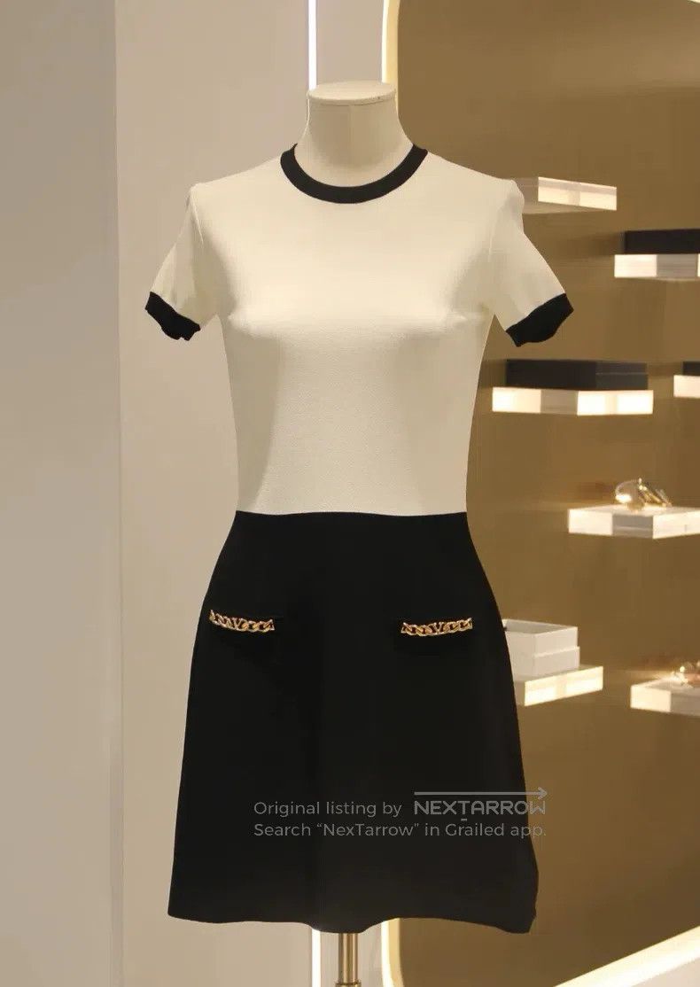 Valentino Valentino Black and white knitted dress with chain Size S / US 4 / IT 40 - 7 Thumbnail