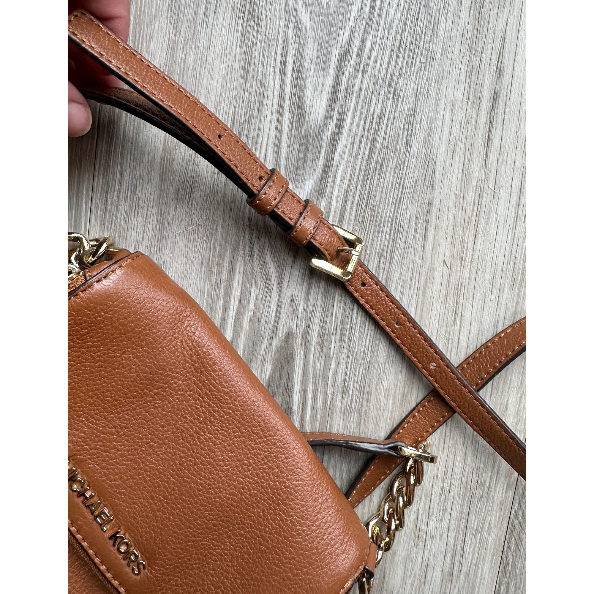 Michael Kors Michael Kors Chestnut Leather Crossbody Bag w Top Flap Pocke Size ONE SIZE - 12 Thumbnail