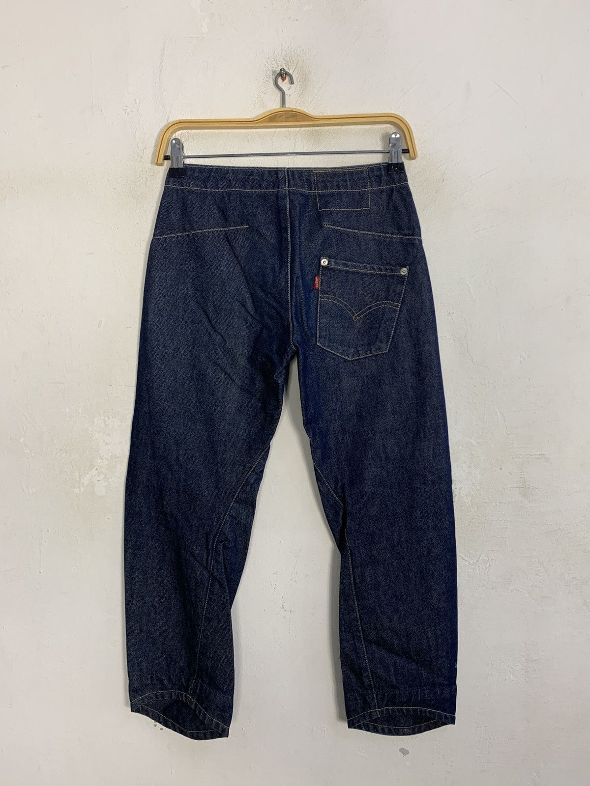 Levi's Hype Levis Engineered High Waisted Twisted Leg Indigo Denim Size 26" / US 2 / IT 38 - 6 Thumbnail