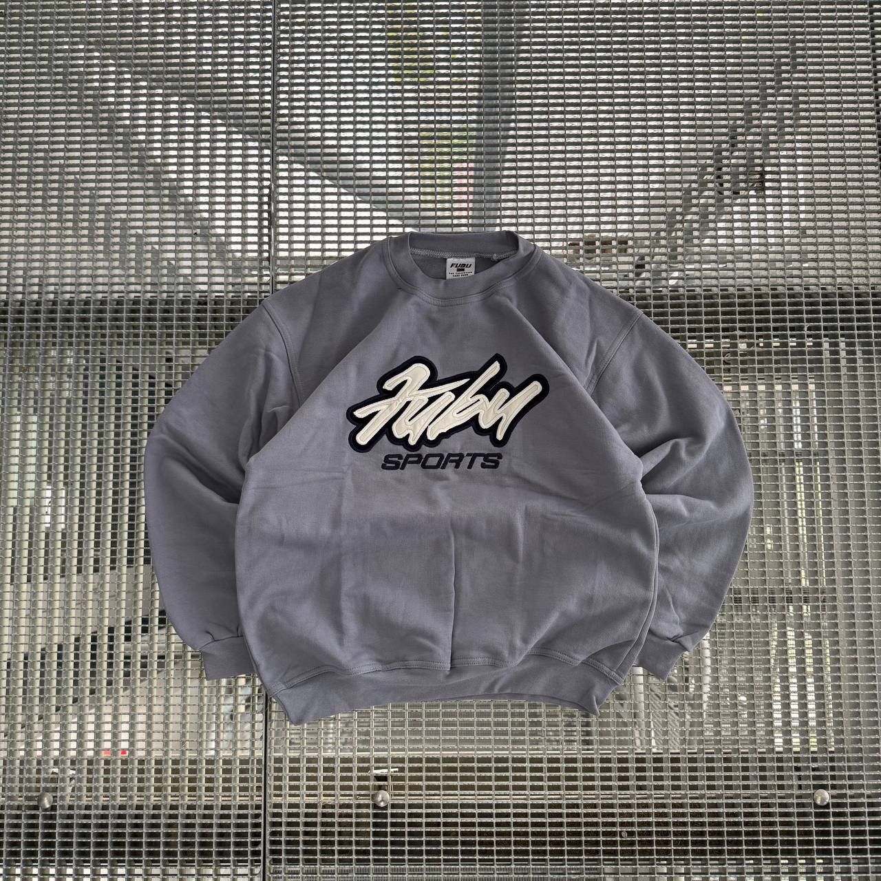 Fubu × Vintage Vintage Fubu Baggy Sweatshirt Centre Logo Skate Fir Y2K USA Size US M / EU 48-50 / 2 - 1 Thumbnail