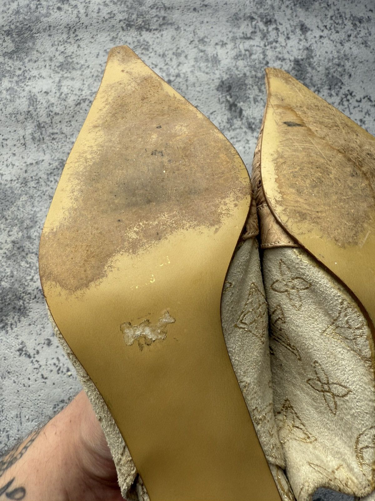 Louis Vuitton Archive Louis Vuitton Ostrich Vintage Mule Size in Fact 38 Size US 8 / IT 38 - 8 Thumbnail