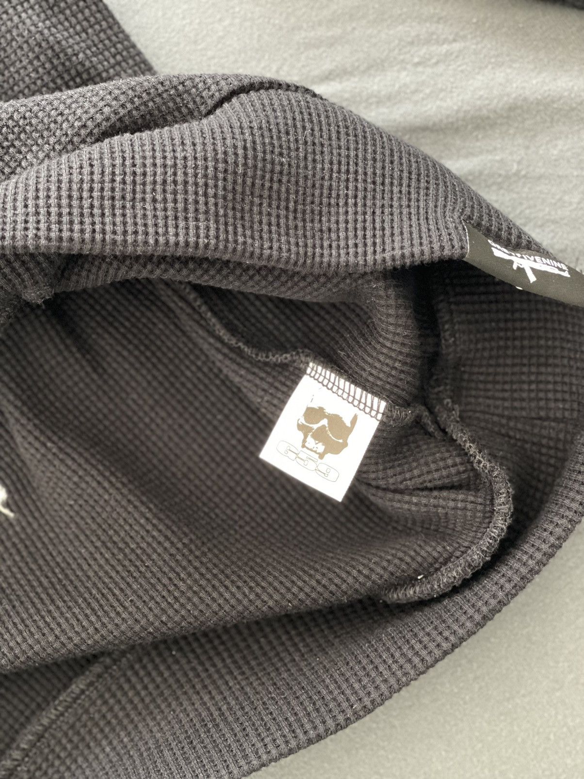 G59 Records G59 PATCHED HENLEY (BLACK) Size US L / EU 52-54 / 3 - 5 Thumbnail