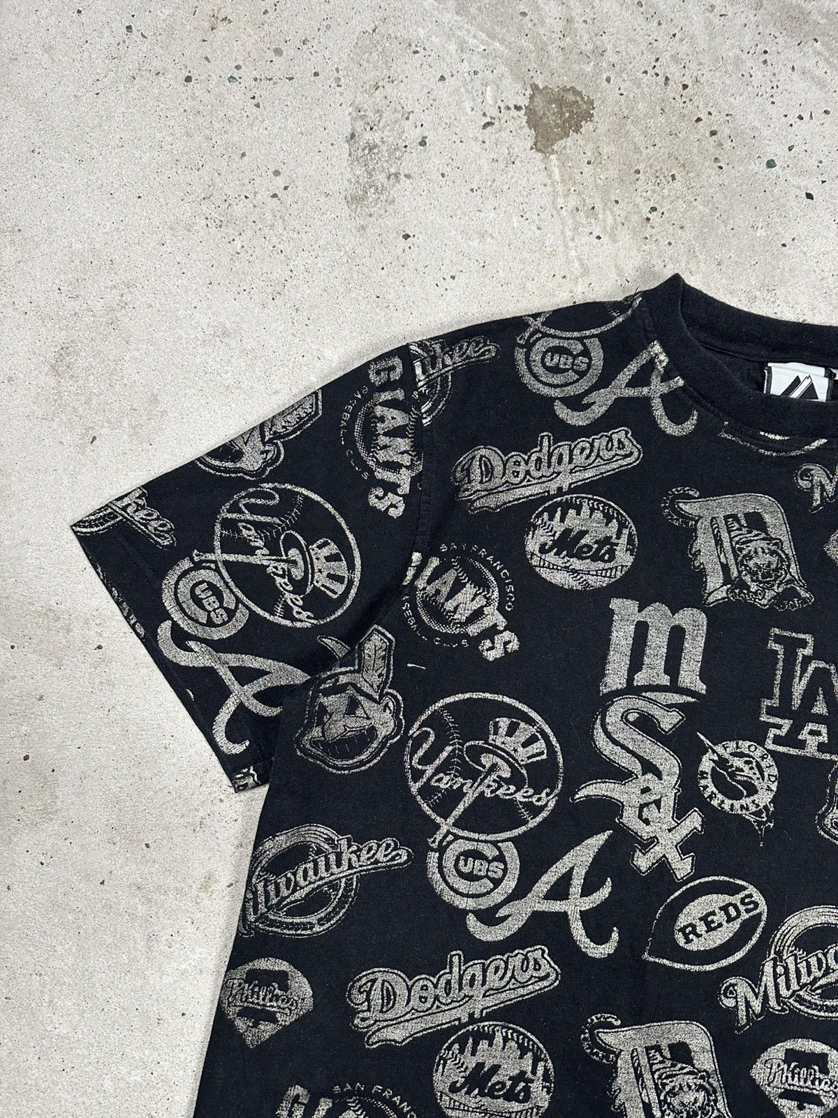 Majestic Vintage Y2K Majestic All Over Prints MLB Teams T Shirt Size US L / EU 52-54 / 3 - 6 Thumbnail