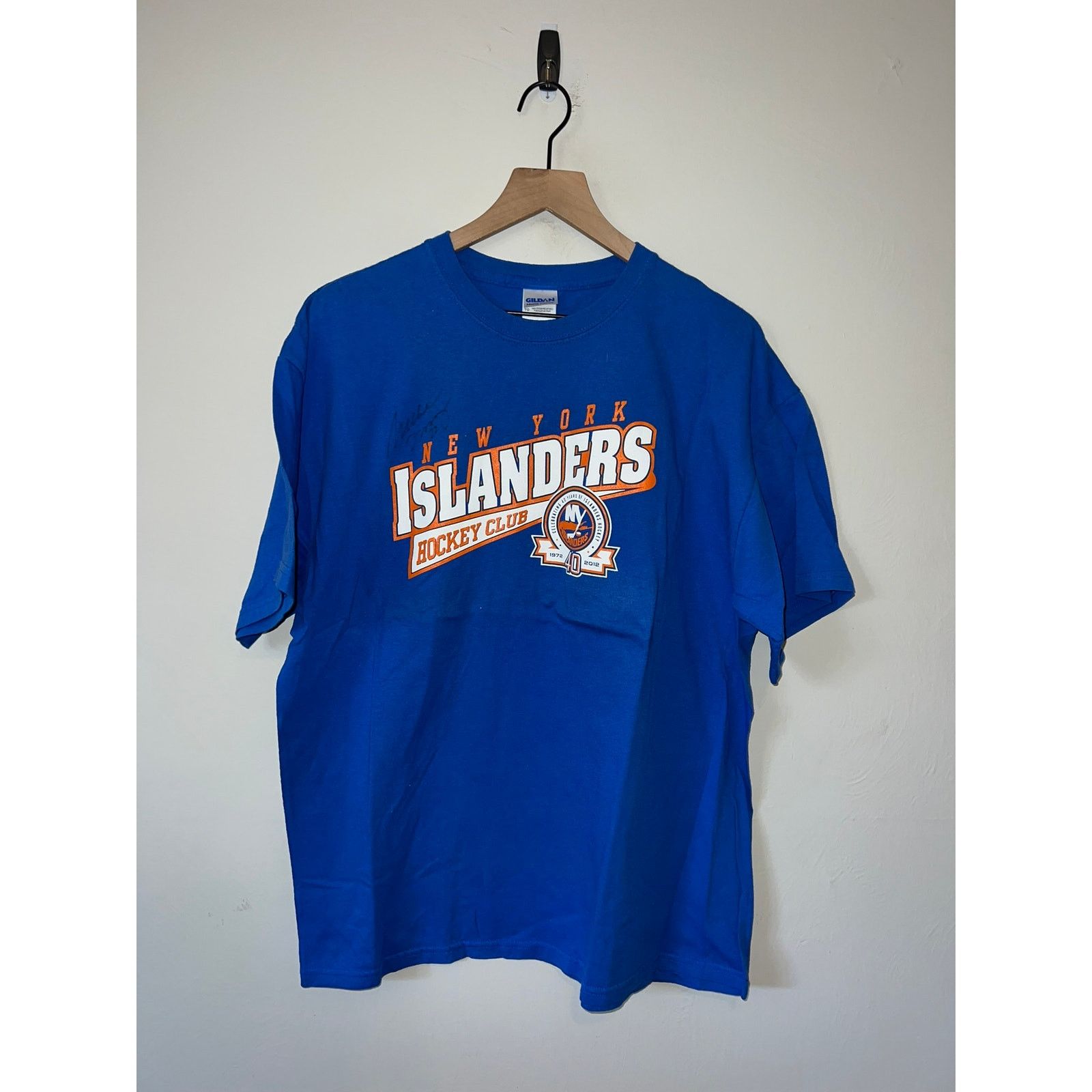 Gildan New York Islanders Shirt Hockey Club Signed NHL Tee 2012 XL Size US XL / EU 56 / 4 - 1 Thumbnail