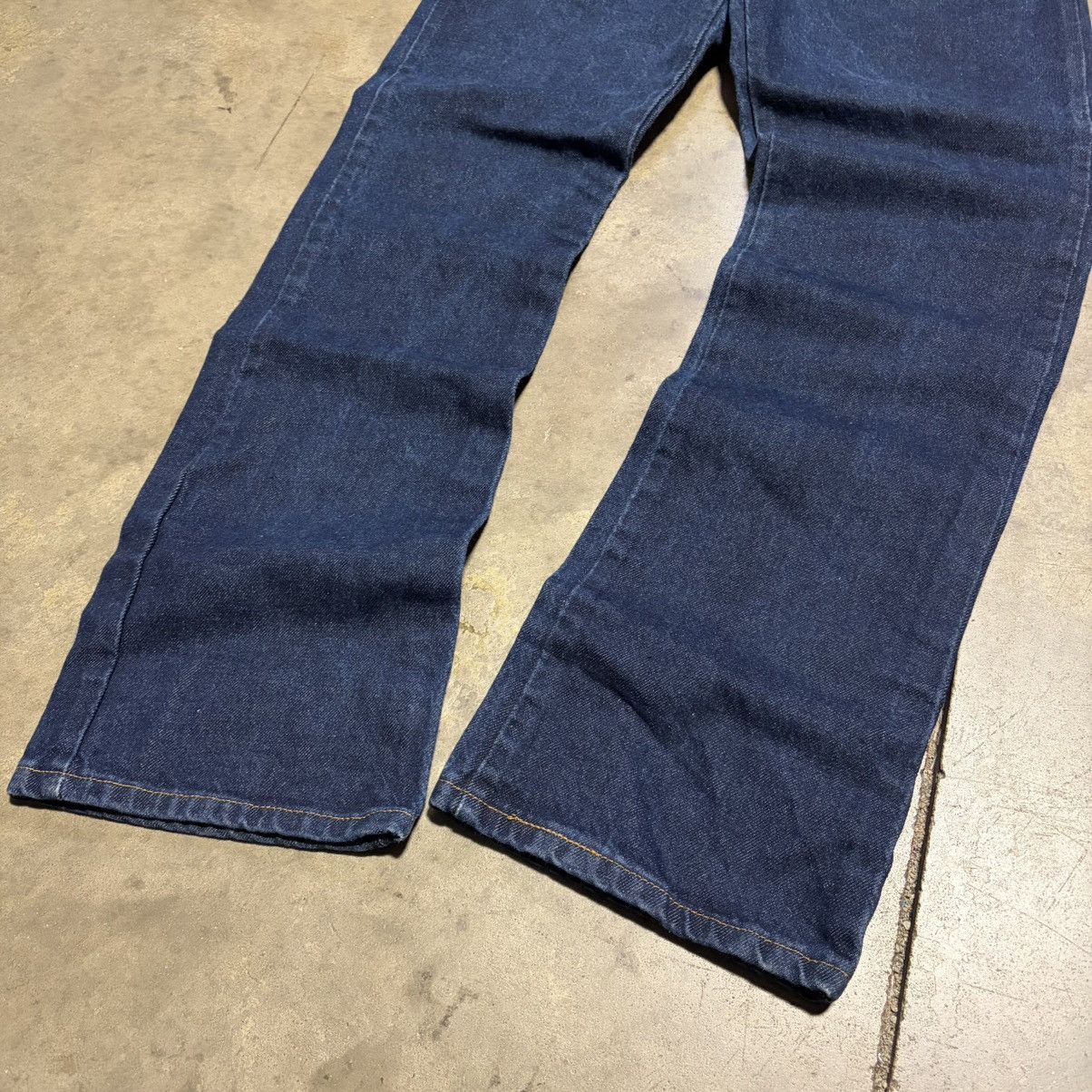 Levi's Vintage Levis 517 Boot Cut Jeans Relaxed Dark Wash Western Size US 33 - 2 Thumbnail