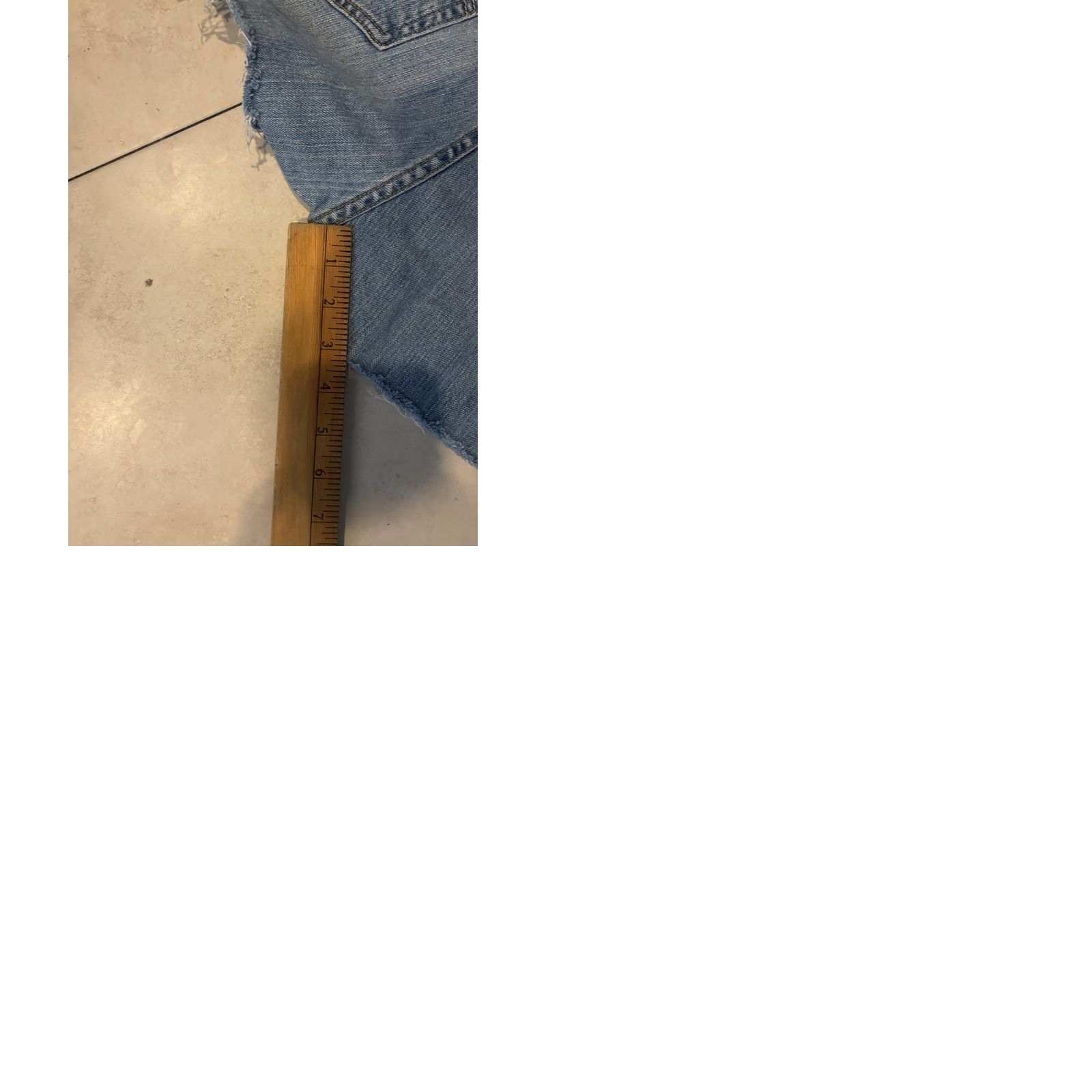 Levi's VINTAGE Levi's Shorts Womens 14 Blue Denim Cut-Off Boot Cut Raw Hem Distressed 528 Fringed Front Flat Front 3 in Inseam Size 36" / US 14 / IT 50 - 9 Thumbnail