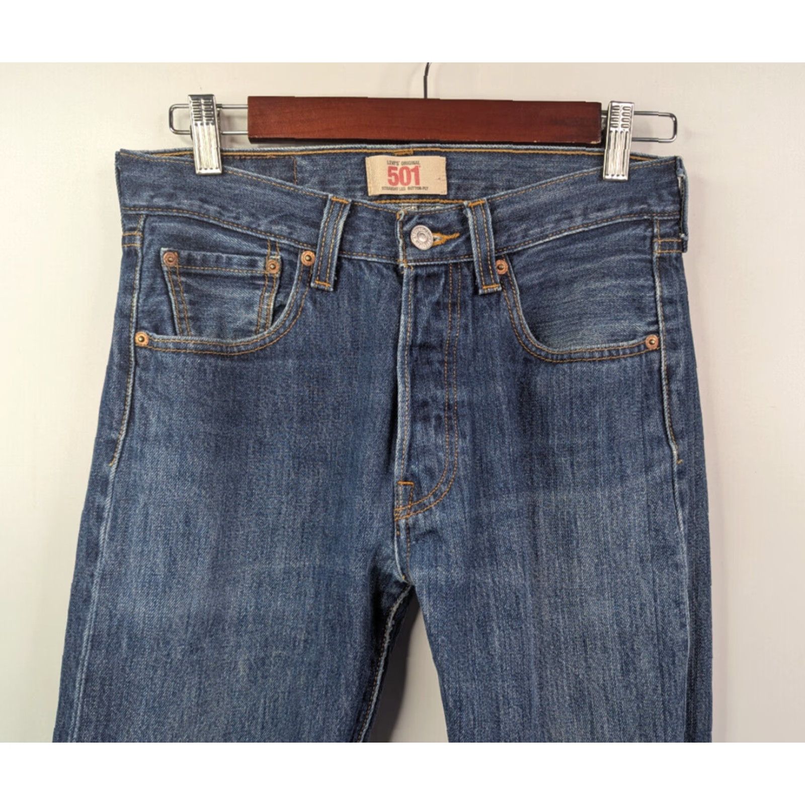 Levi's VINTAGE Levis Button Fly 501 Jeans Mens 28 Regular Denim Blue Cotton 100% Straight Fit Inseam 33 in 501 Series Size US 28 / EU 44 - 2 Thumbnail