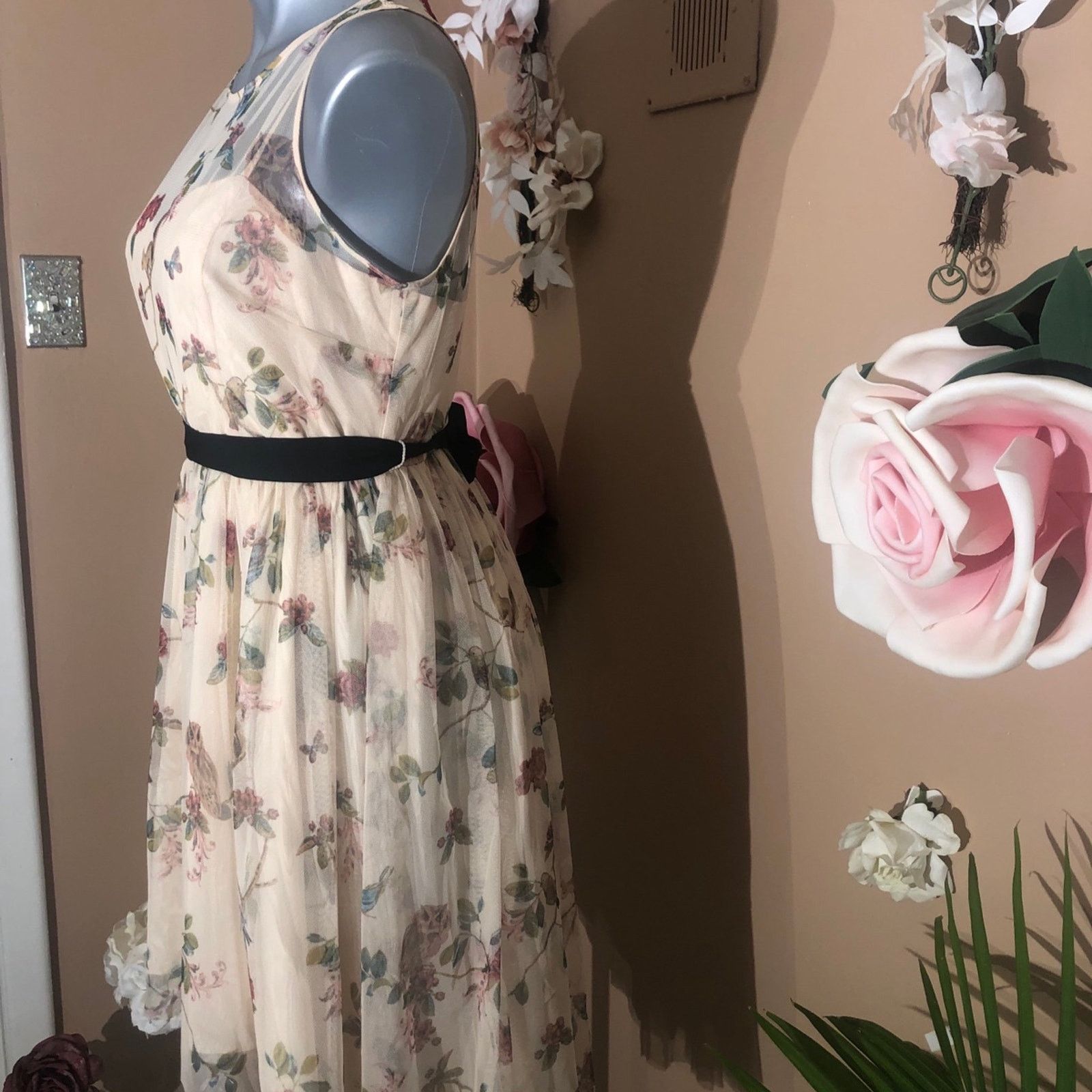 Disney Floral cream colored Disney Snow White and the seven dwarfs Size M / US 6-8 / IT 42-44 - 3 Thumbnail