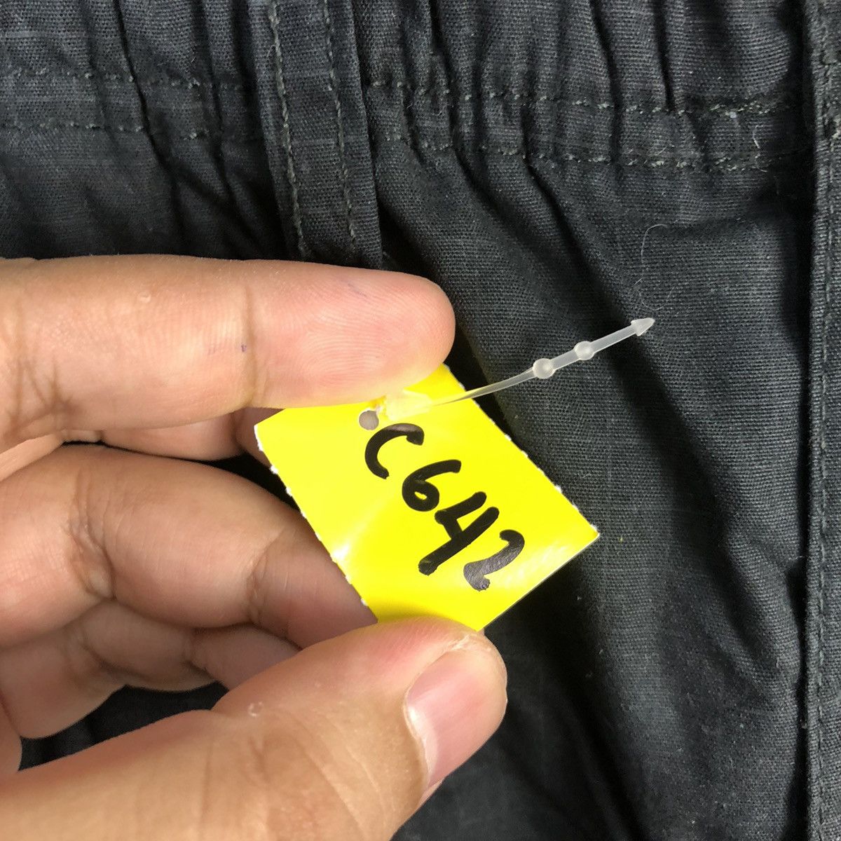 Japanese Brand DL Japanese Brand Dark Blue Cargo Multipocket Pants #C642 Size US 31 - 11 Thumbnail