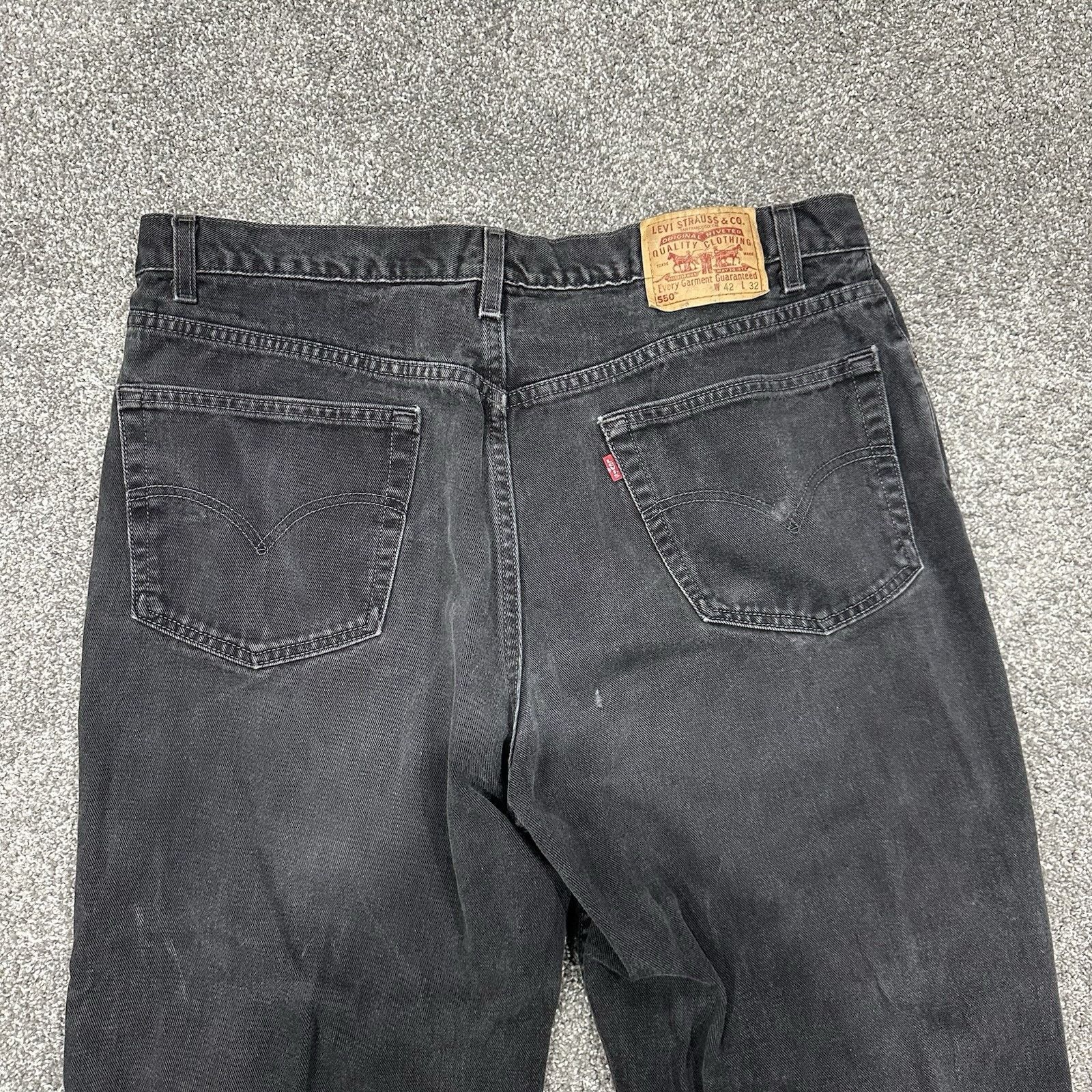 Levi's VTG Levis 550 Jeans Mens 40x30 Black Denim Relaxed Fit Baggy Size US 40 / EU 56 - 9 Thumbnail