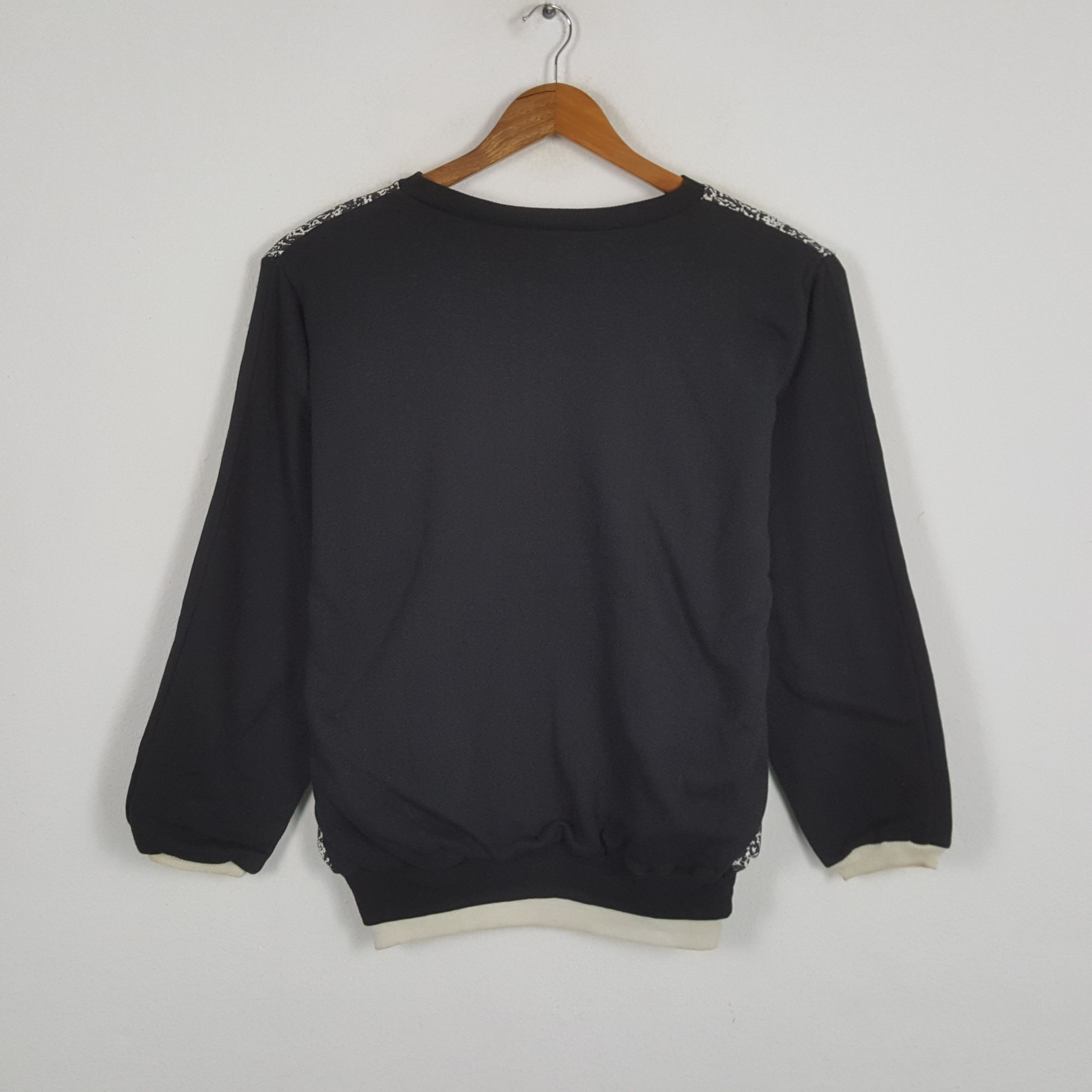 Designer × Vintage Vintage BLOWOUT FALL Japanese Fashion Designer Sweatshirts Size US L / EU 52-54 / 3 - 3 Thumbnail