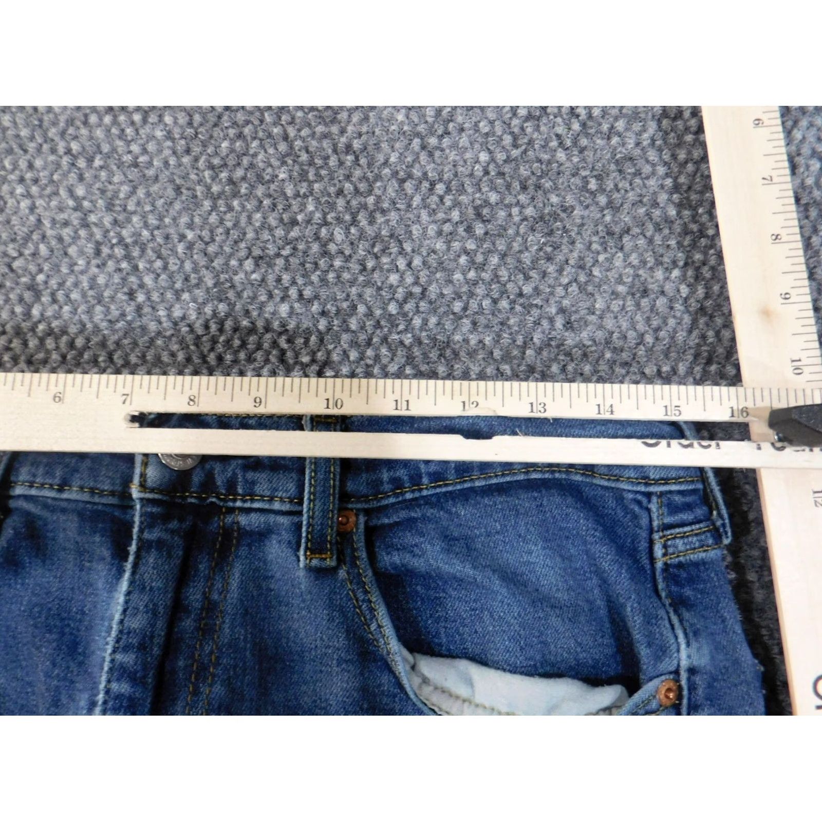 Levi's Levi's 505 Jeans Mens 32x32 Blue Med Wash Denim Classic Western Retro Straight Pockets Zipper 32 Regular Mens Size US 32 / EU 48 - 4 Thumbnail