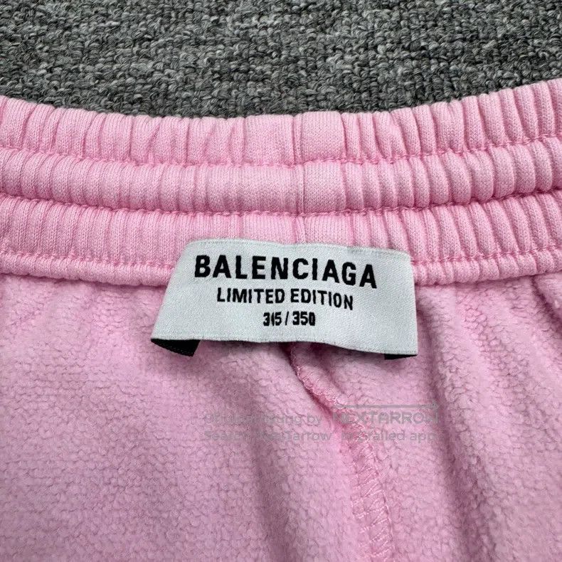 Balenciaga Balenciaga size L Limited edition embroidered letter short Size US 27 - 2 Thumbnail
