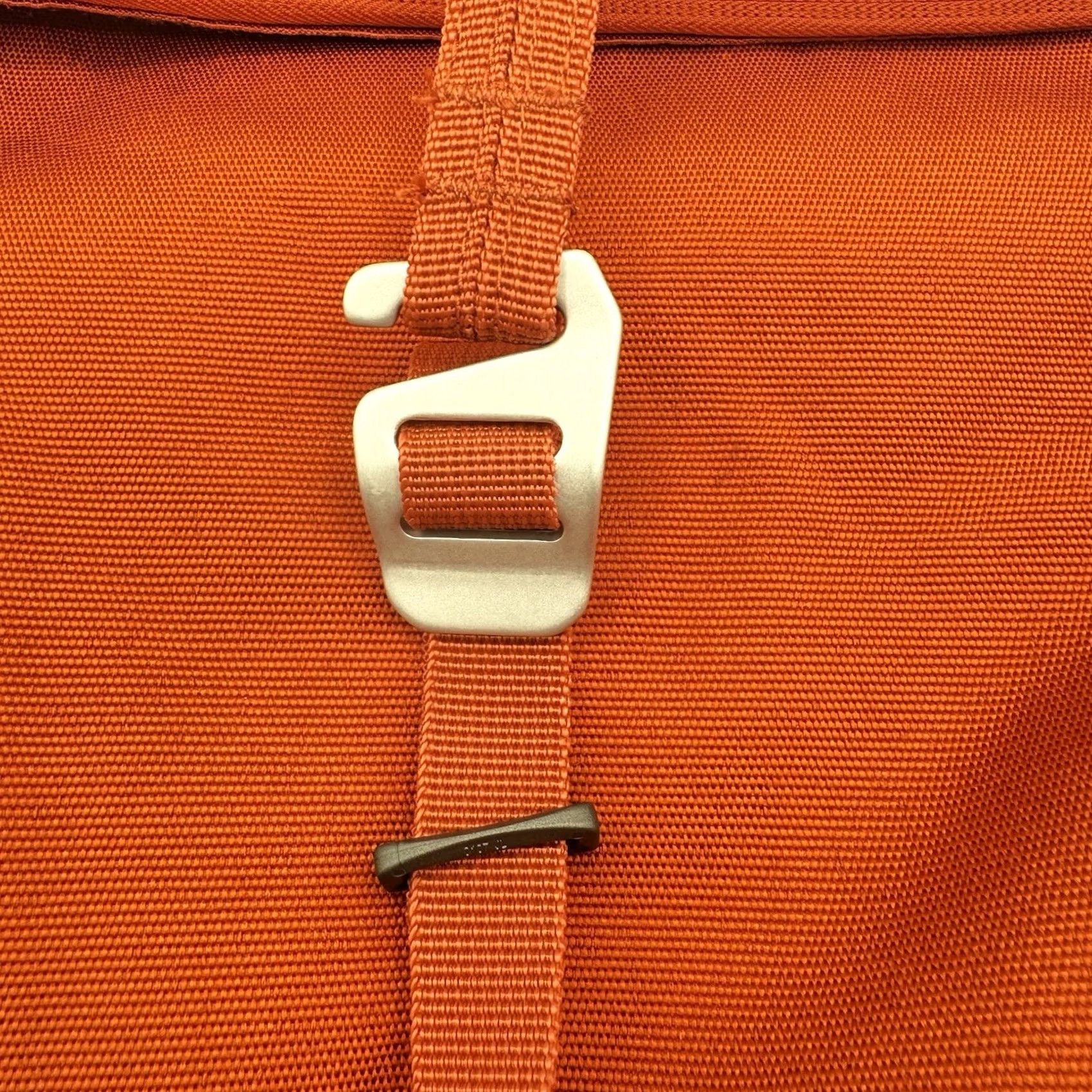 Vintage Craghoppers Backpack OS Orange Mens Classic 16L Rolltop Outdoor Everyday Bag Kiwi Classic 16L Rolltop OS Orange Mens Bag Size ONE SIZE - 4 Thumbnail