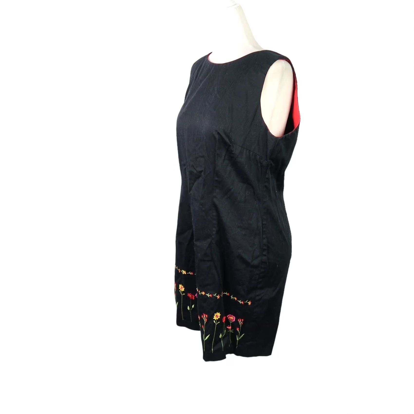 Port & Company VINTAGE 90s T & Company black floral embroidered mini dress Sleeveless Size 10 Womens Size L / US 10 / IT 46 - 3 Thumbnail